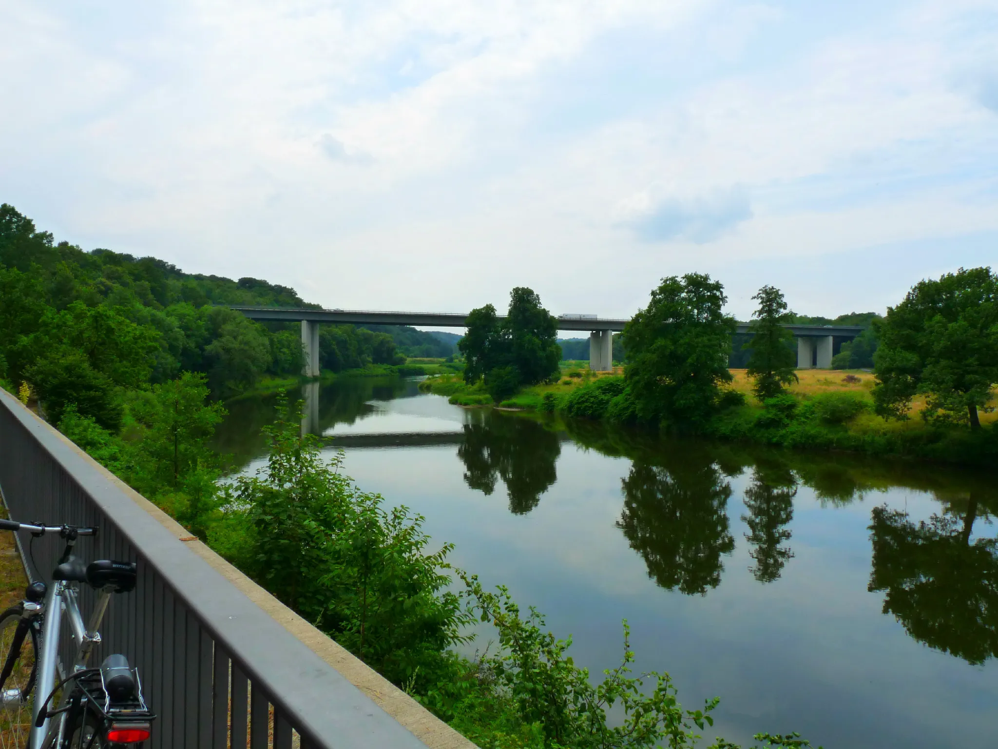 Photo showing: Autobahnbrücke