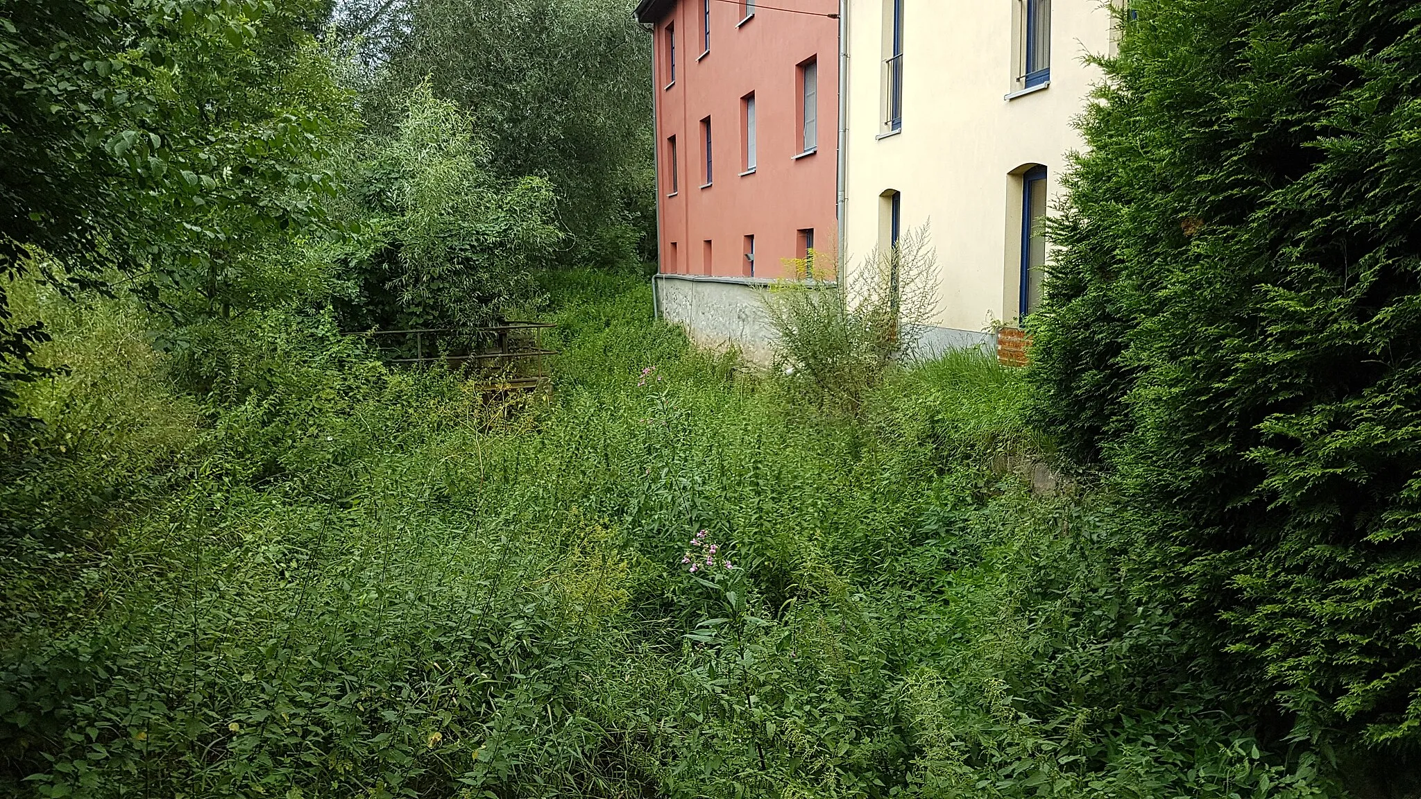 Photo showing: Bild von den Überresten der ehemaligen Wassermühle in Gaulis.