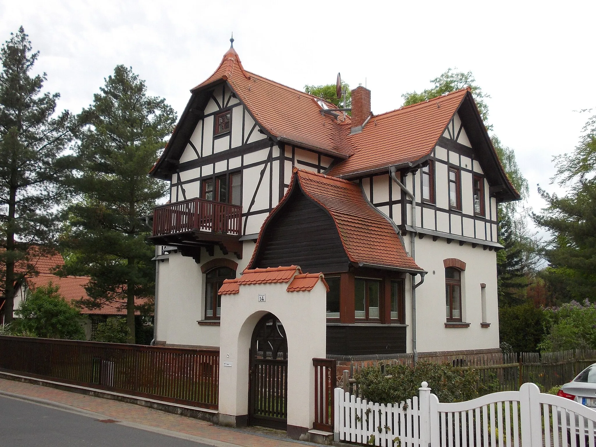 Photo showing: Villa at Kurhausstrasse (No. 14) in Lindhardt (Naunhof, Leipzig district, Saxony)