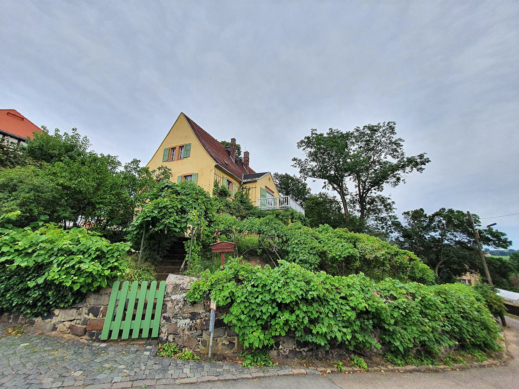 Photo showing: Garten- und Sommerhaus des Leipziger und Grimmaer Verlegers Georg Joachim Göschen (1752-1828) in Schillerstr.25, Hohnstädt (Grimma)