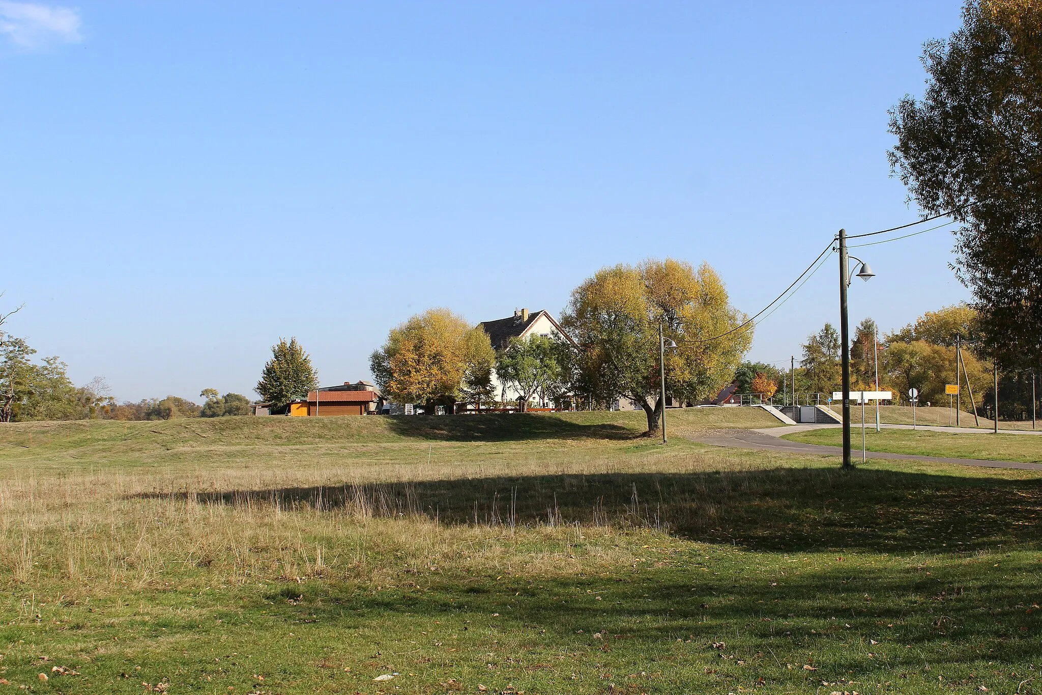 Photo showing: Das Landschaftsschutzgebiet Mittlere Mulde am Fährhaus in Gruna.