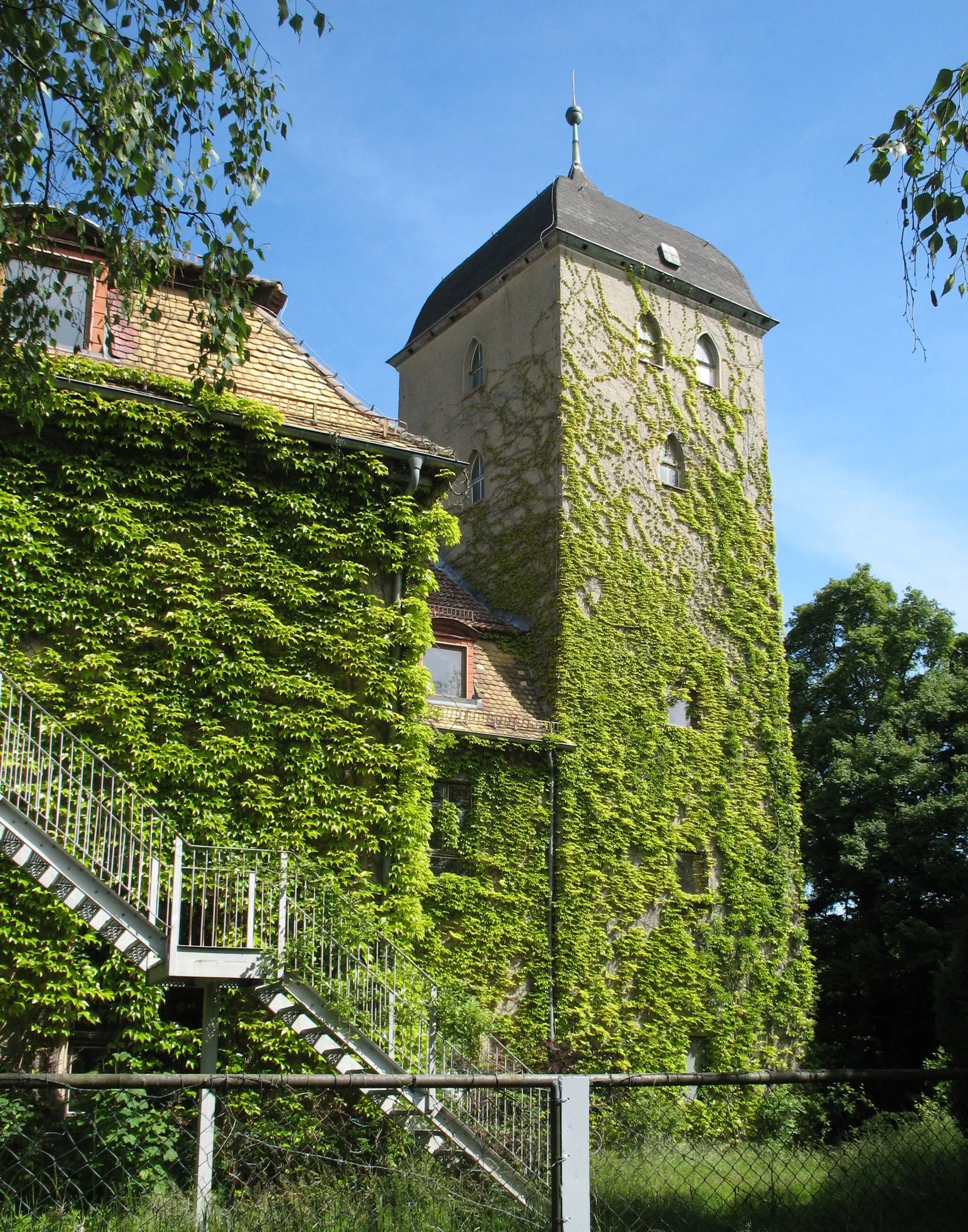 Photo showing: Castle in Pouch (municipality Muldestausee) in Saxony-Anhalt, Germany