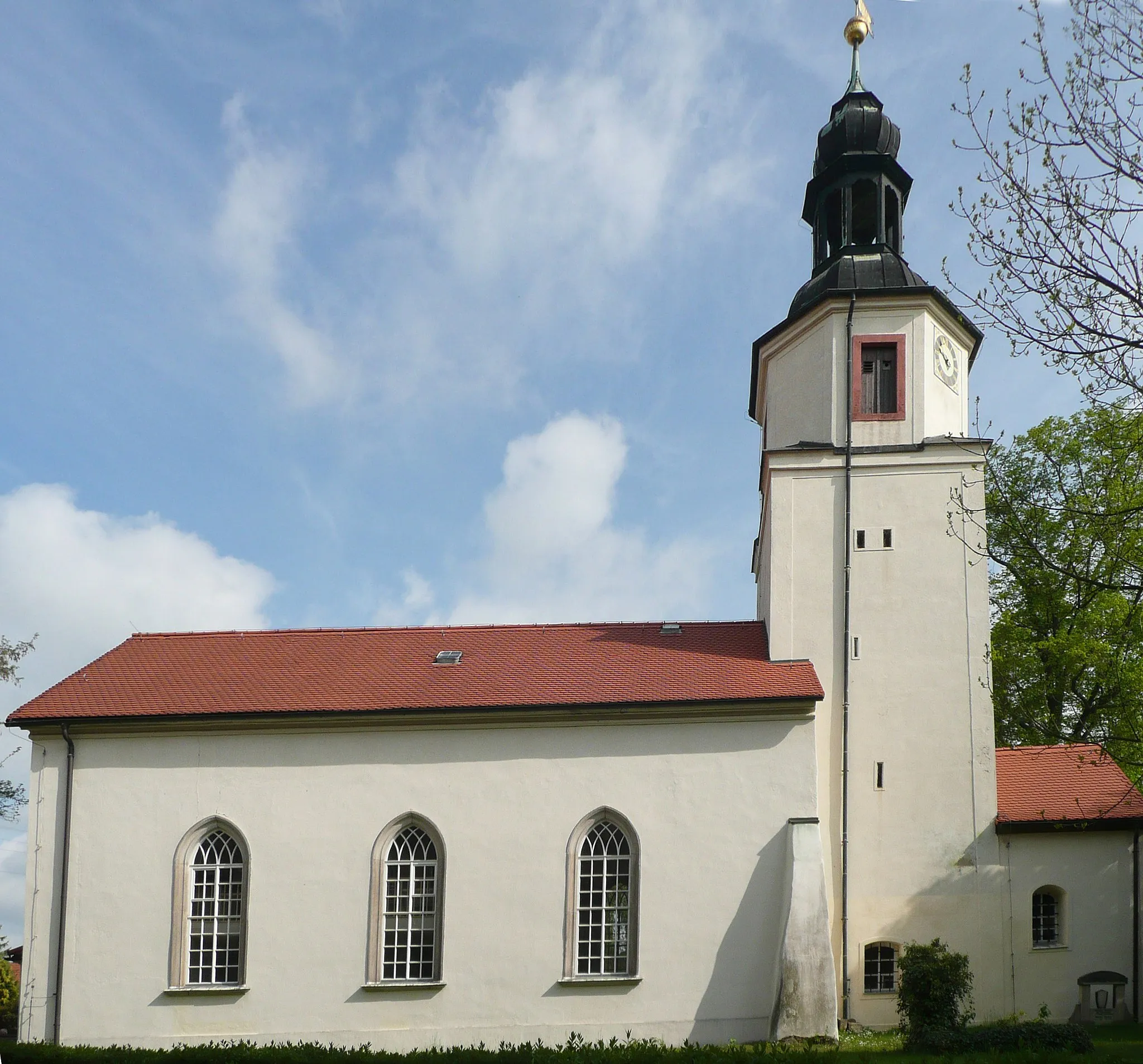 Photo showing: Die Kirche in Zweenfurth (bei Leipzig), von Süden gesehen