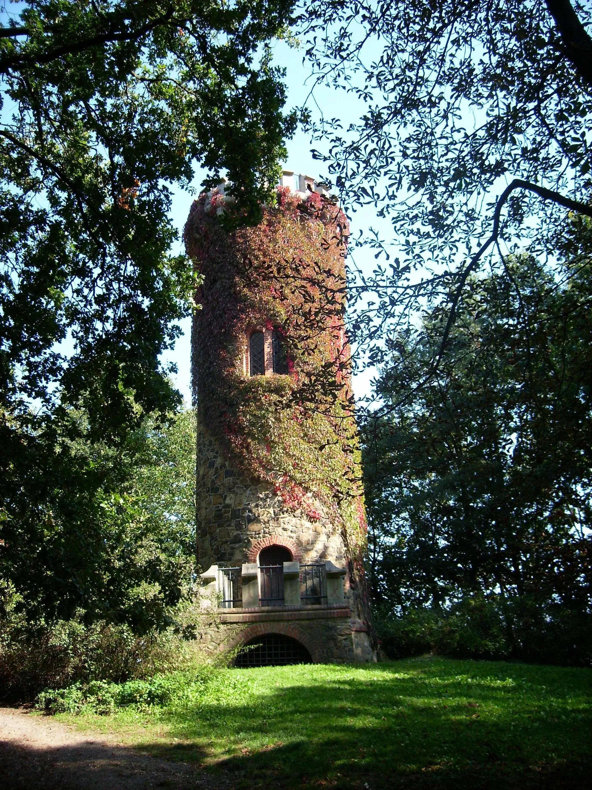 Photo showing: Bismarck Tower at Jutta's Park, Höfgen (Grimma, Leipzig district, Saxony)