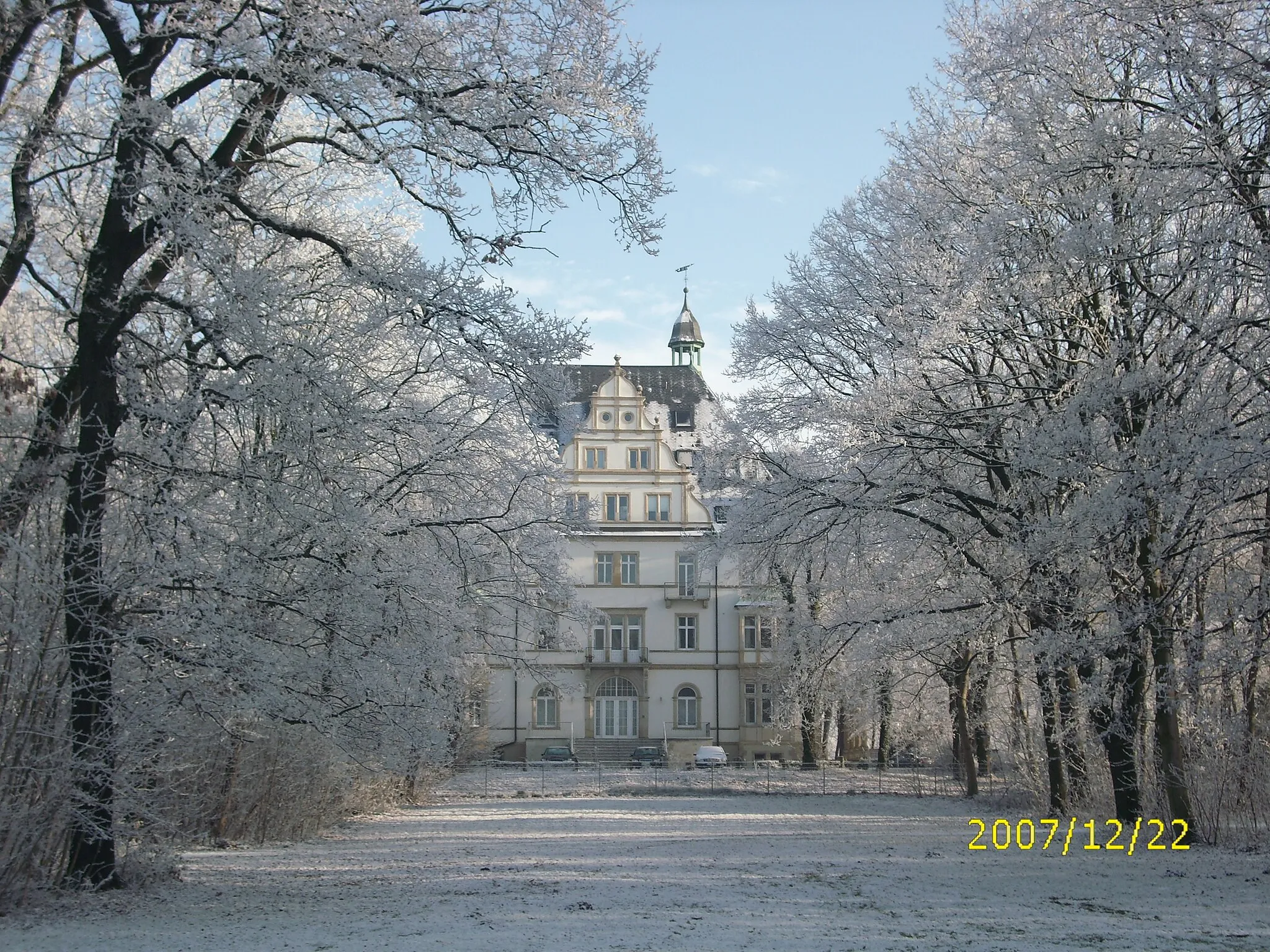 Photo showing: Industrieschnee   2007 in Leipzig-Abtnaundorf