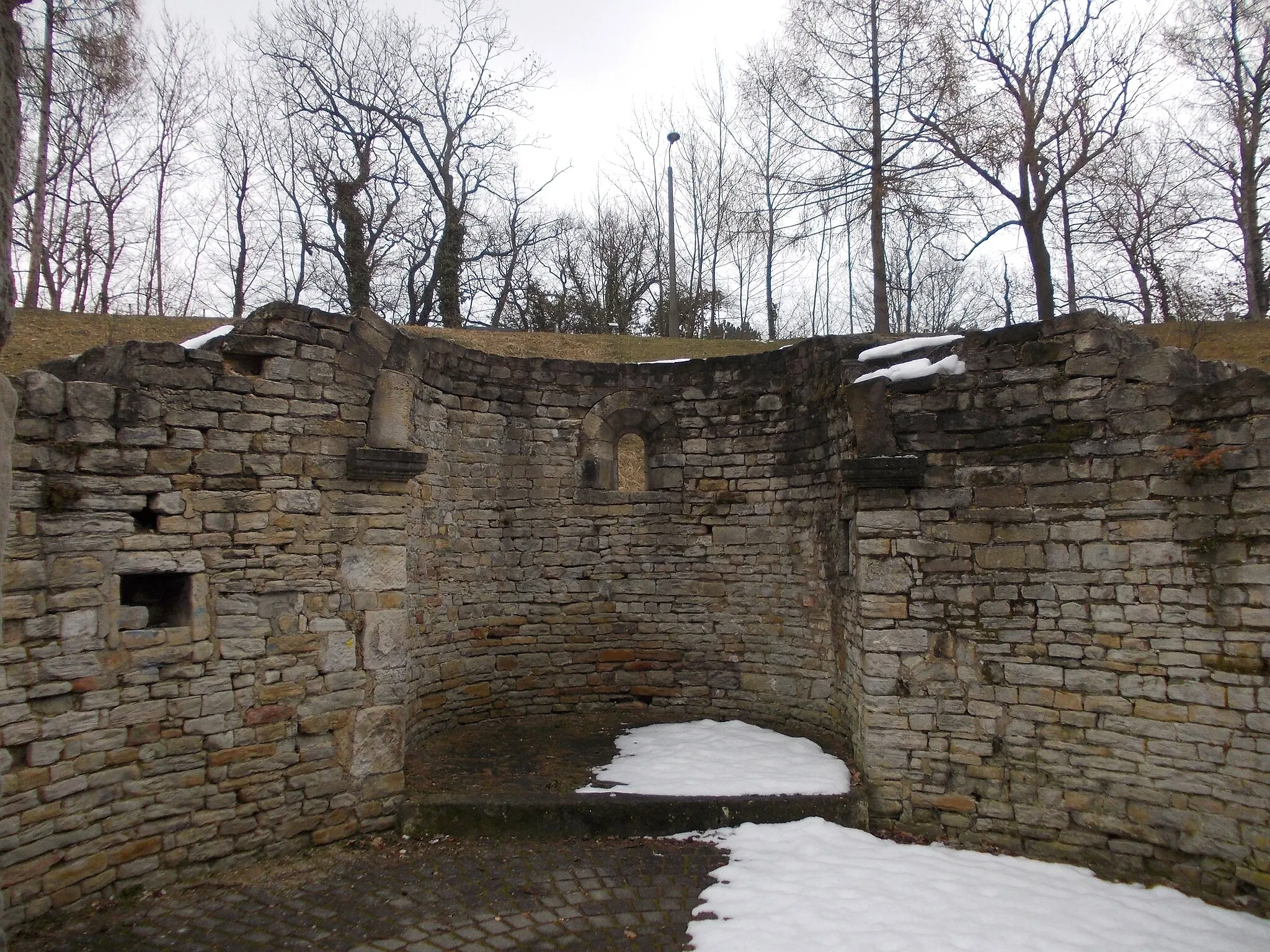 Photo showing: Ruins of the rotunda chapel in Wiprechtsburg castle in Groitzsch (Leipzig district, Saxony)