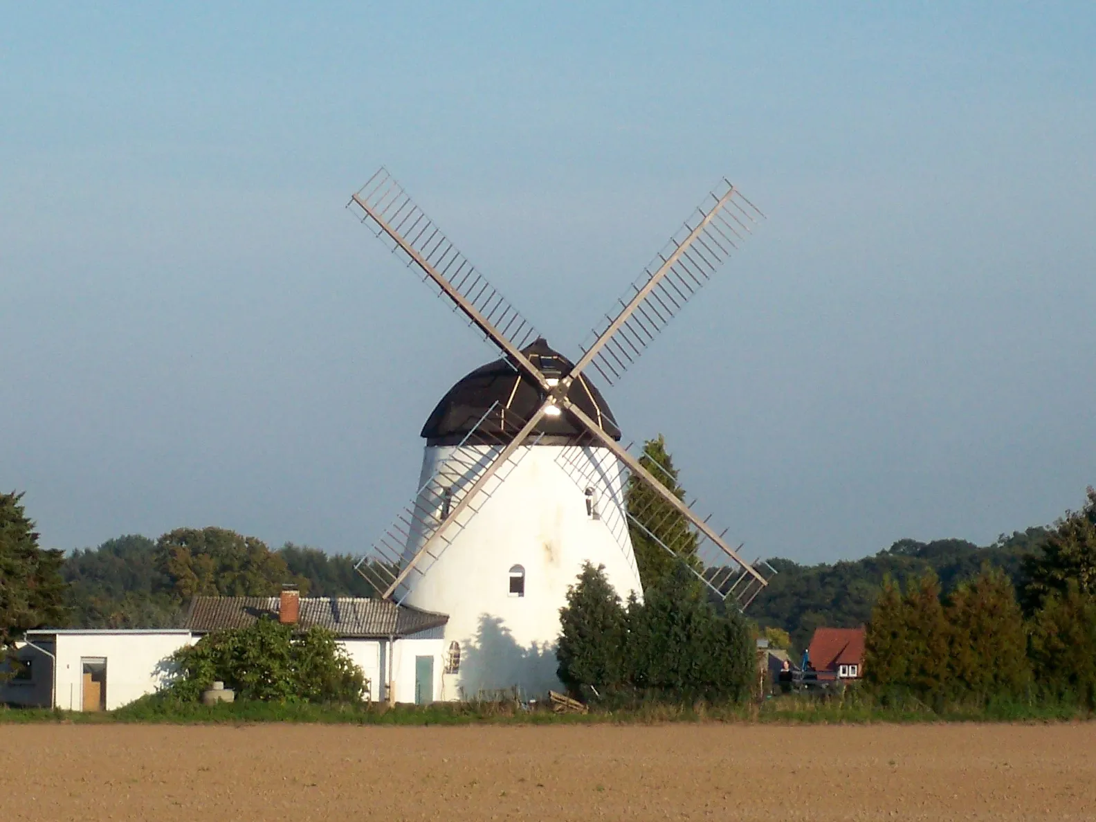 Photo showing: Ohrdorf, Wittingen, Lower Saxony, windmill after restoration in 2015