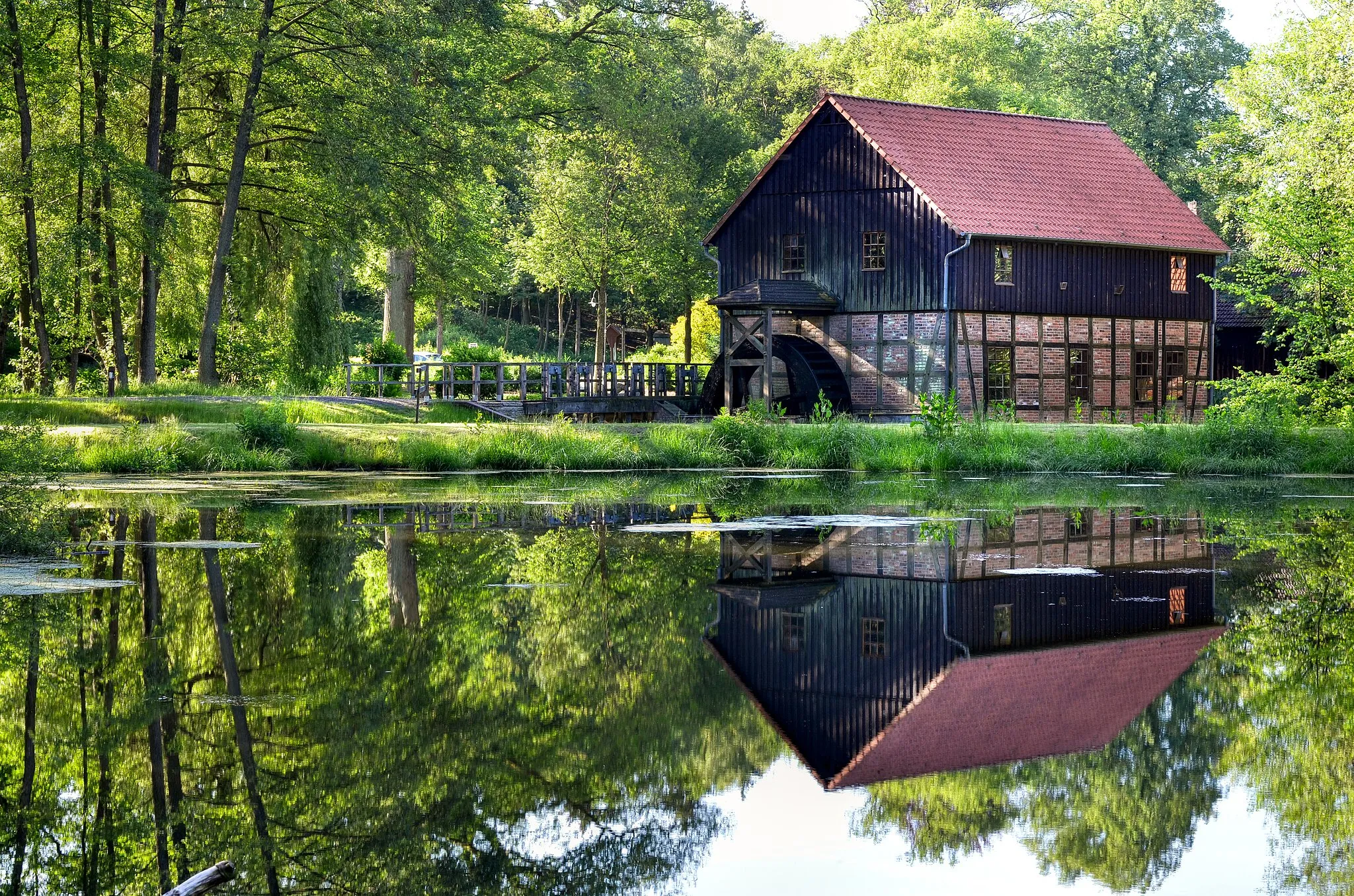 Photo showing: Die Cordinger Mühle (am Morgen) an der Warnau in Benefeld (Lüneburger Heide, Deutschland)