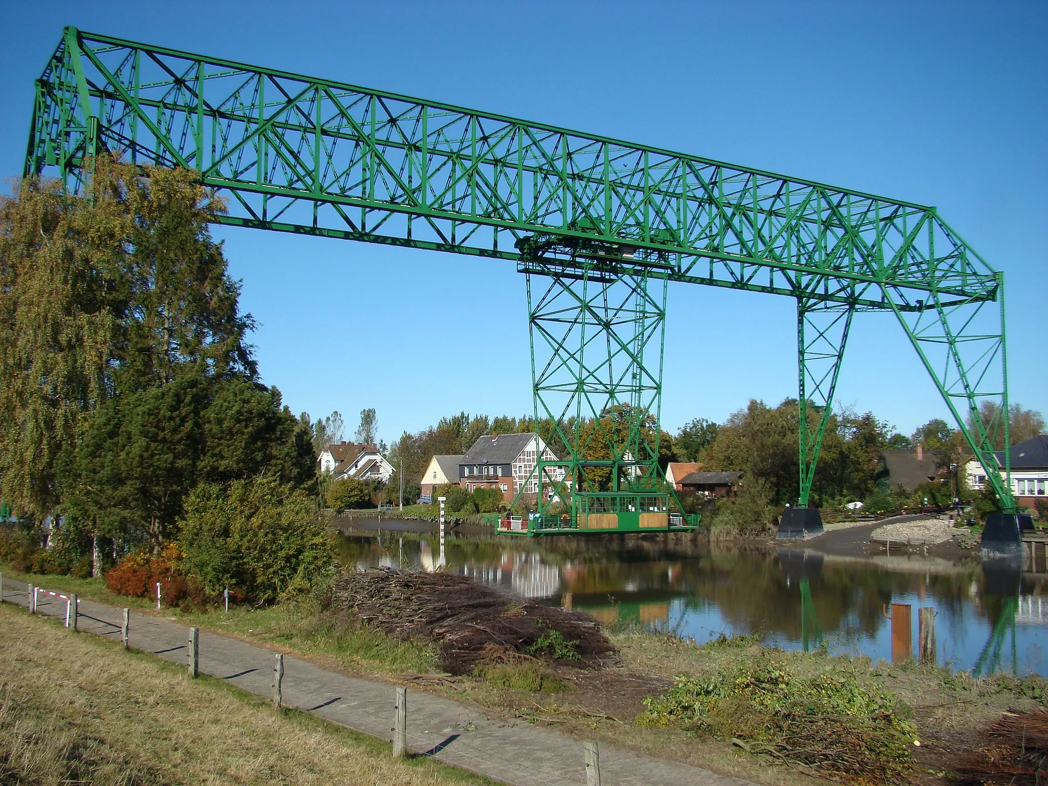 Photo showing: Schwebefähre Osten-Hemmor in Betrieb