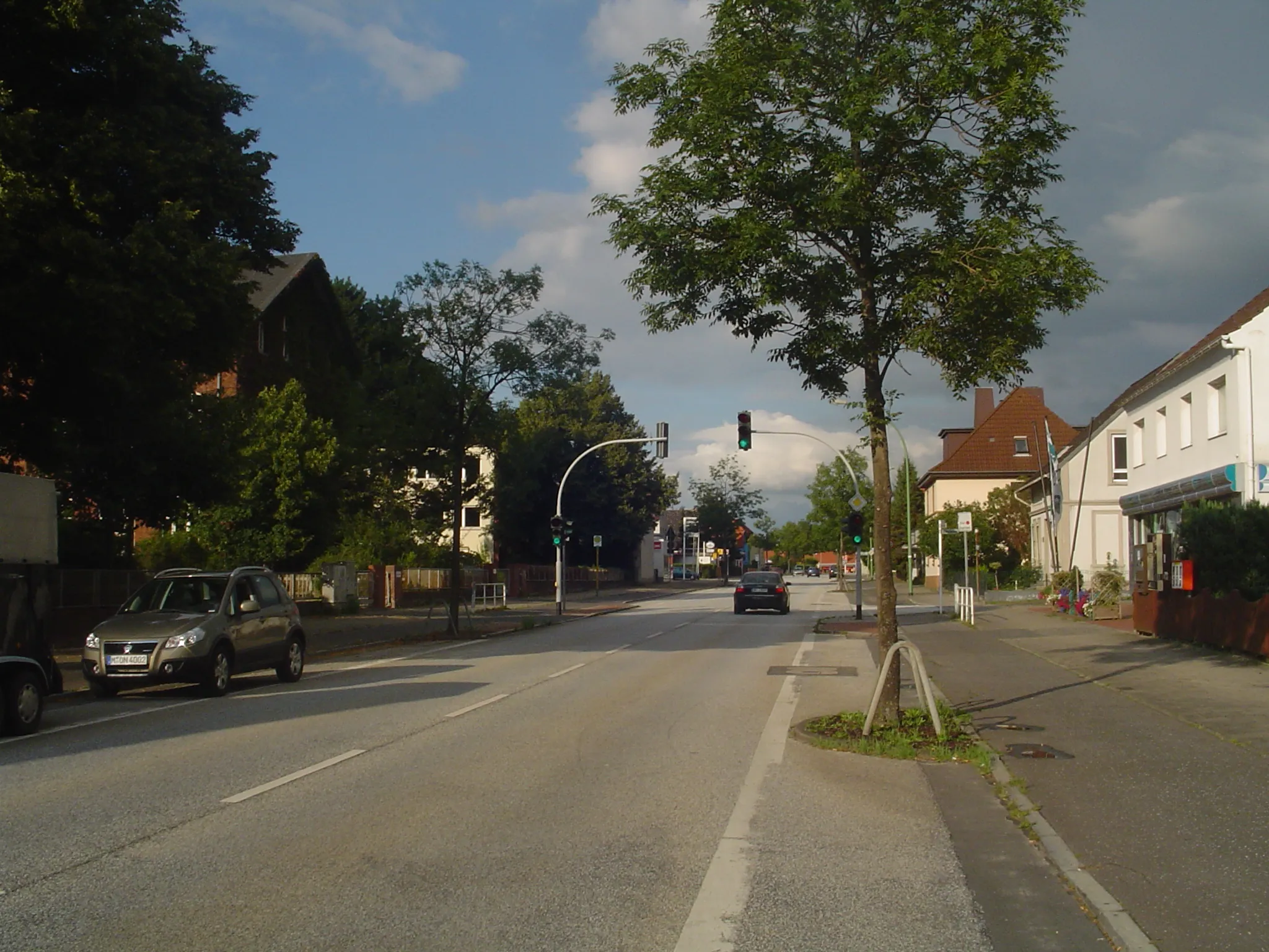 Photo showing: "Schiffdorfer Chaussee", main street in Bremerhaven-Schiffdorferdamm, Germany