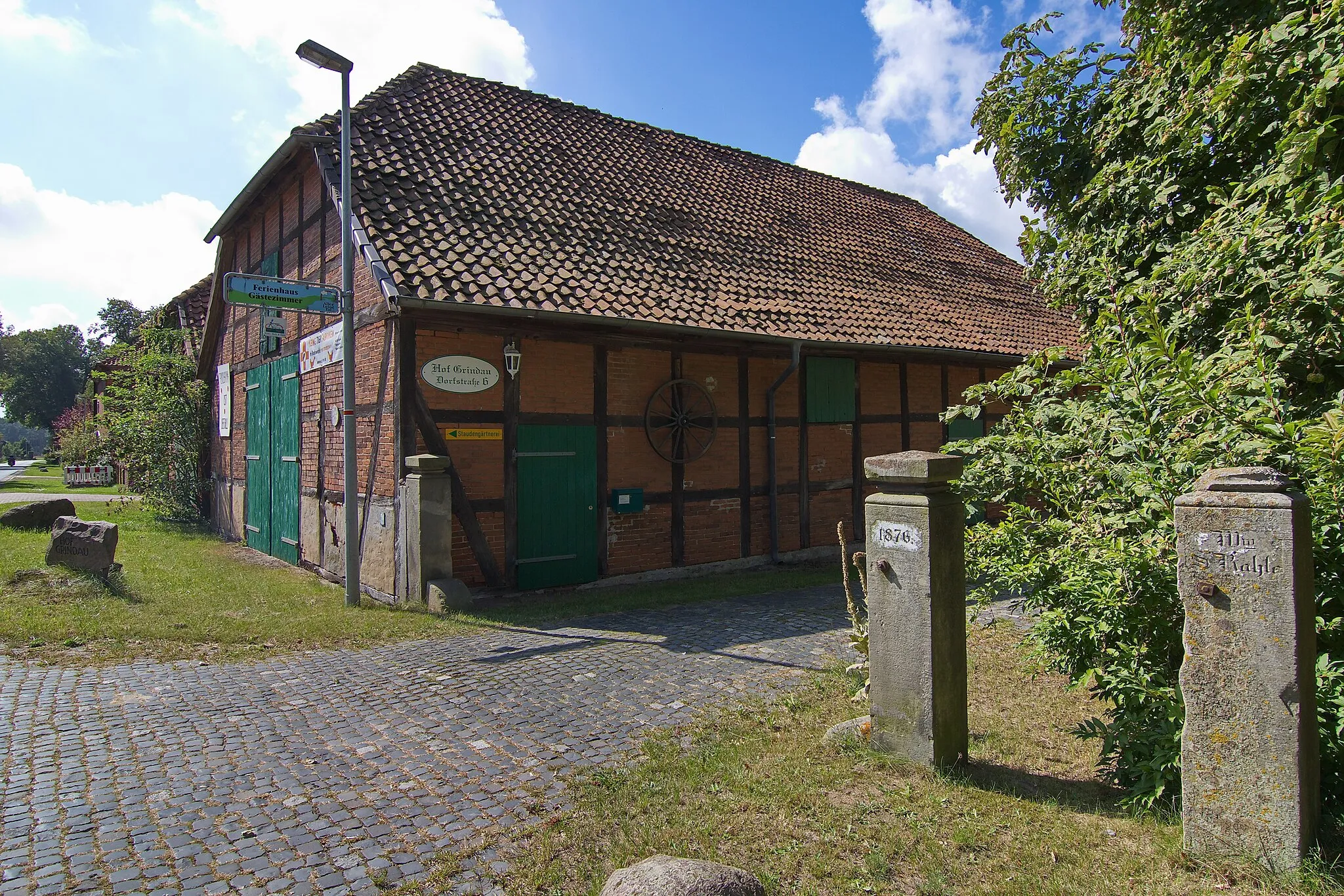 Photo showing: Baudenkmale an der Dorfstraße in Grindau (Schwarmstedt), Niedersachsen, Deutschland