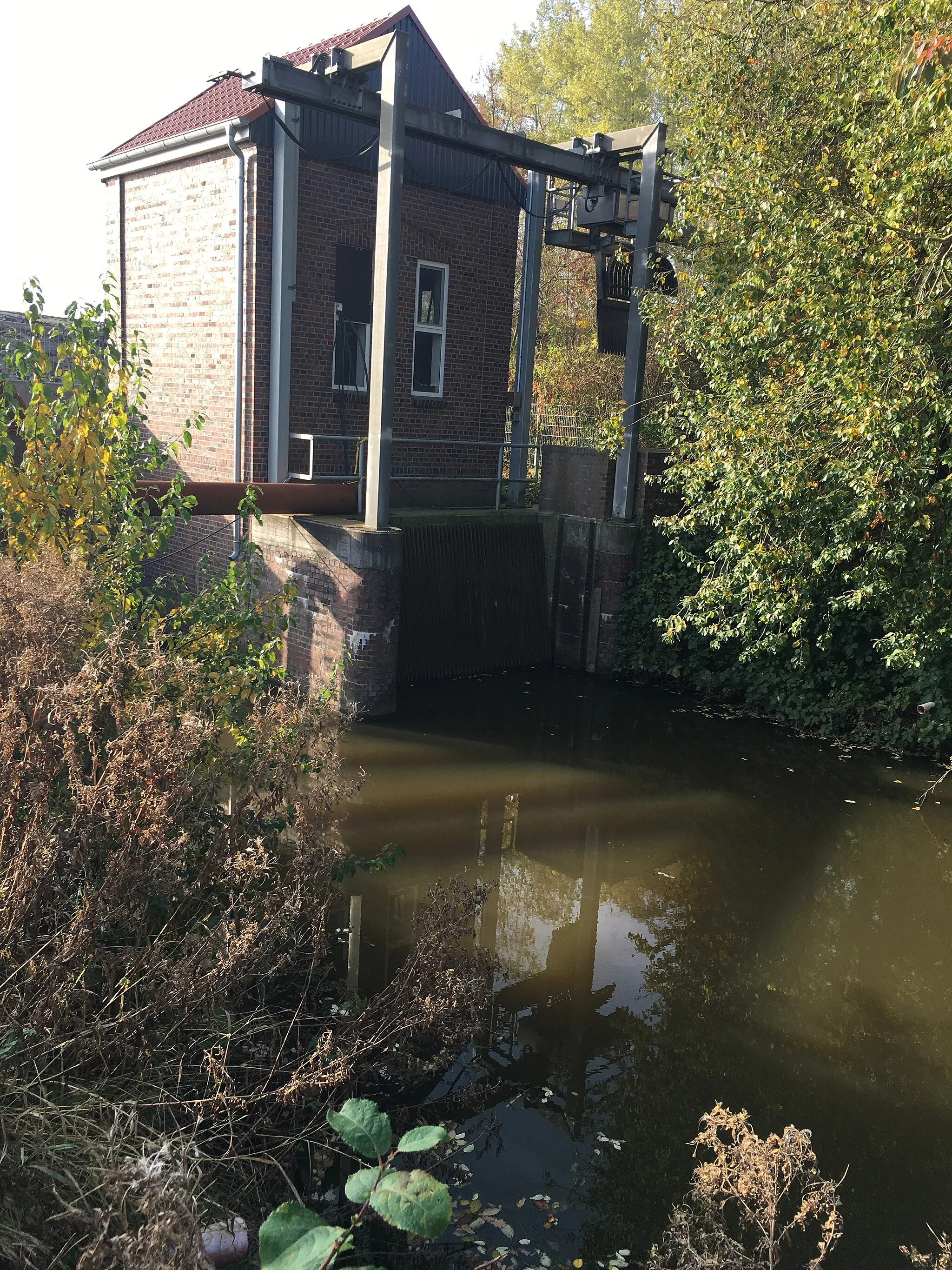 Photo showing: Schöppwark an dat Achthöbener Fleet in Achthöbener Diek (bi Oosten) bi de Münn in de Oost