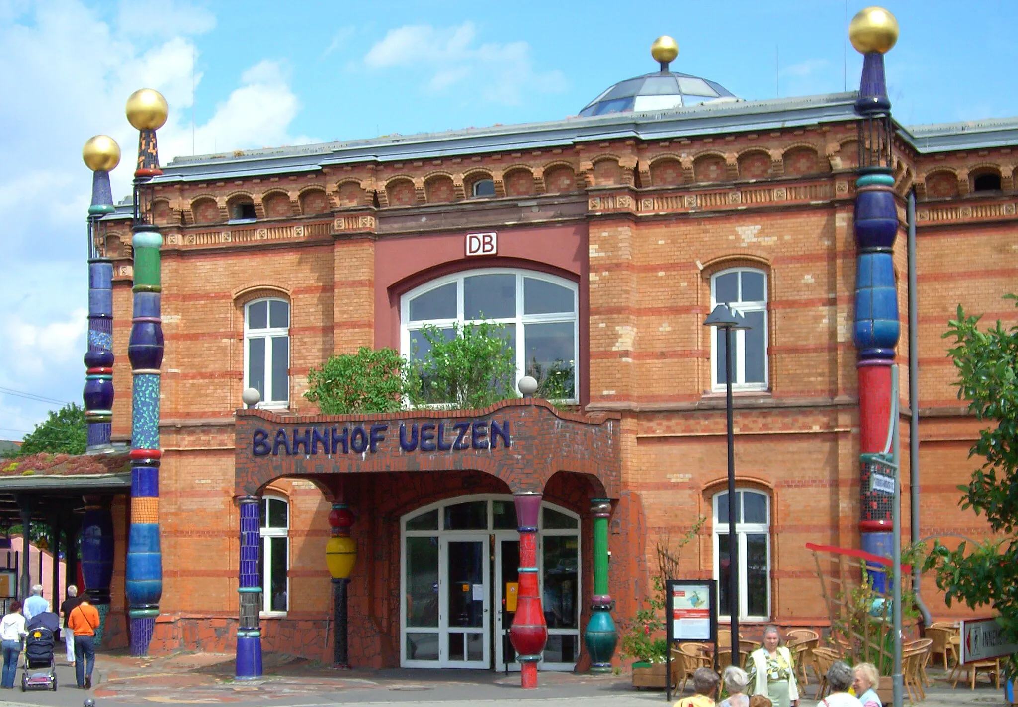 Photo showing: Hundertwasserbahnhof Uelzen.