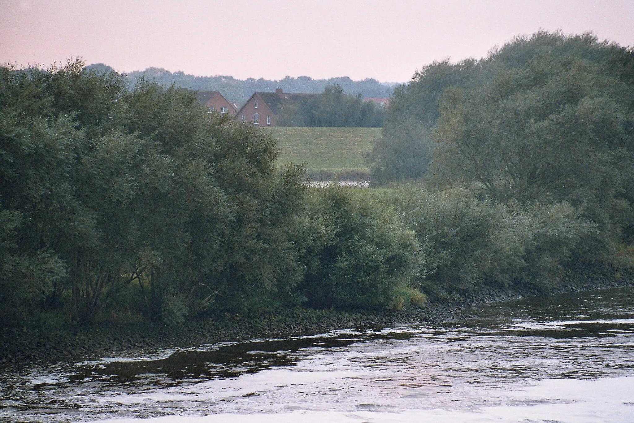 Photo showing: Marschacht, view from the barrage Geesthacht to village Schwinde