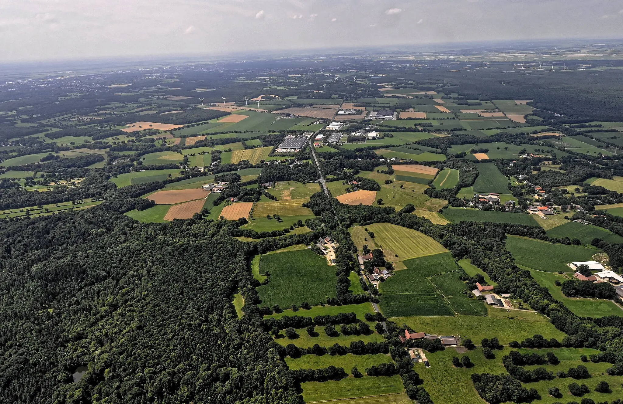 Photo showing: Bilder vom Flug Nordholz Hammelburg 2015: Industriegebiet Heilshorn (Osterholz-Scharmbeck), gesehen von Osten.