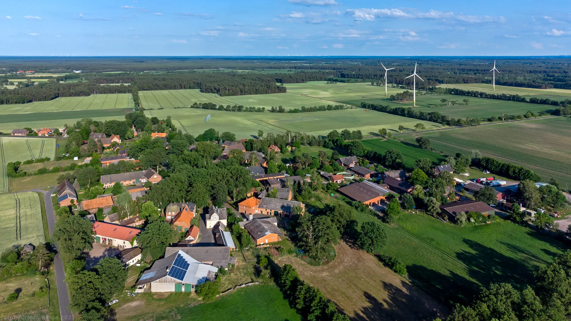 Photo showing: Luftbild von Tobringen, einem Ortsteil der Gemeinde Trebel im Landkreis Lüchow-Dannenberg.