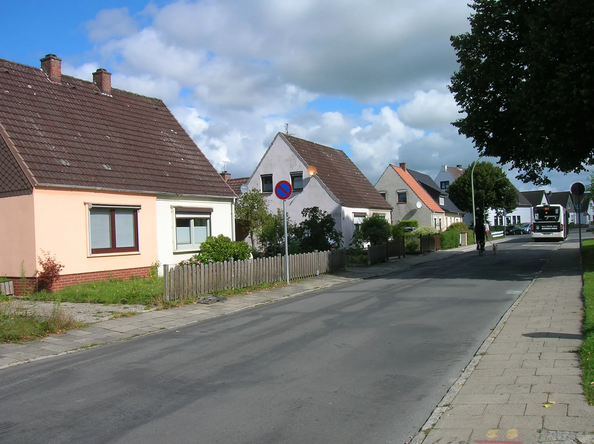 Photo showing: Siedlungshäuser in Surheide, Bremerhaven