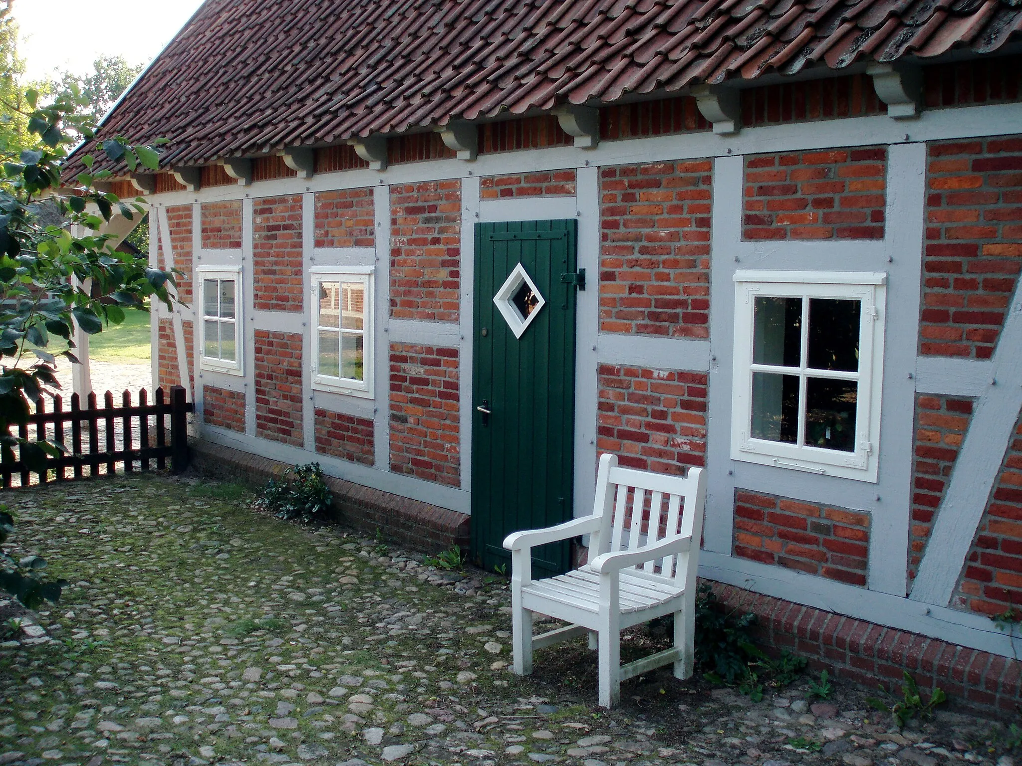 Photo showing: In the garden of the historic Haus am See in Bremervörde
