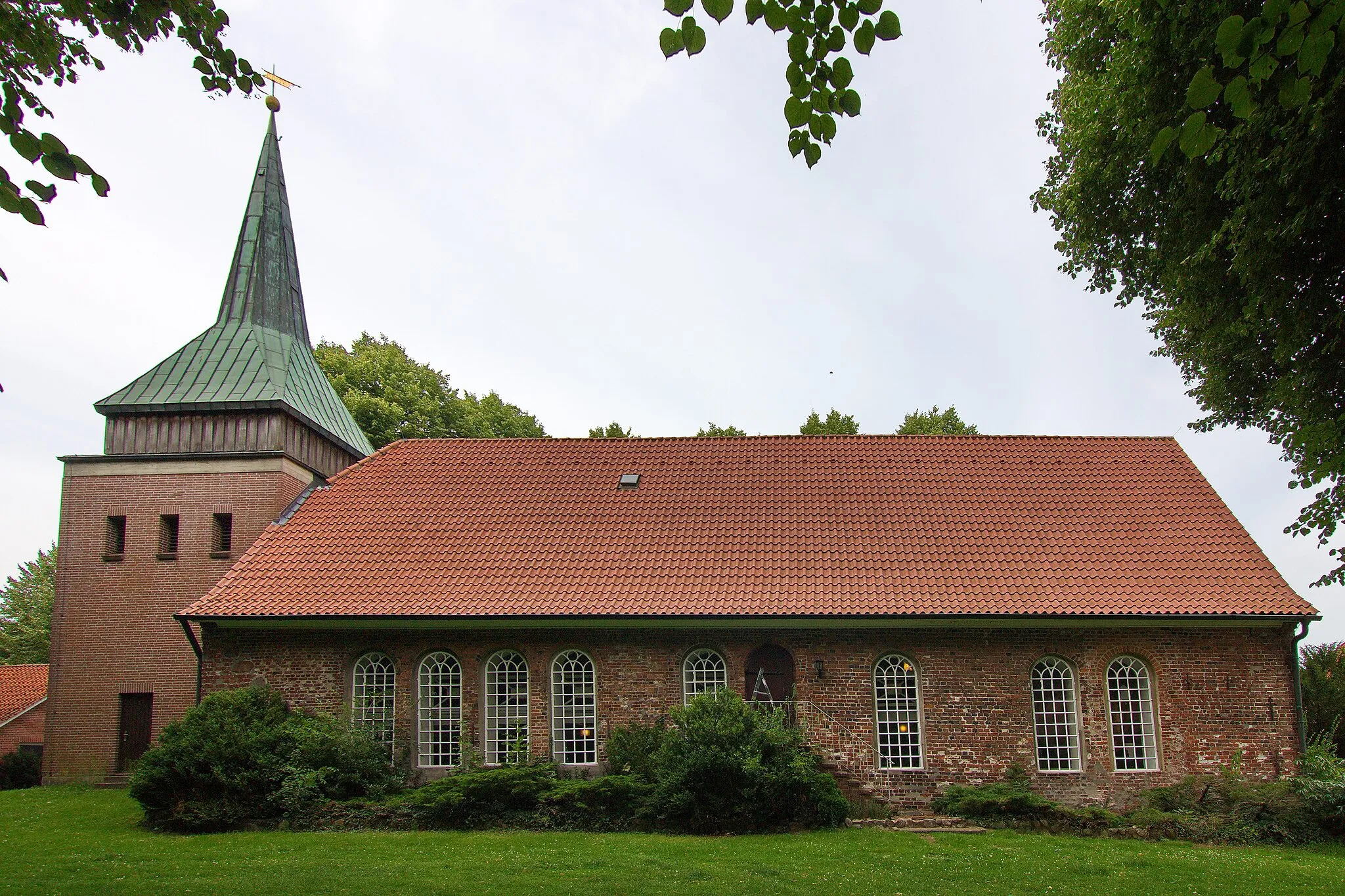 Photo showing: St. Marienkirche von 1384 in Hechthausen, Niedersachsen, Deutschland