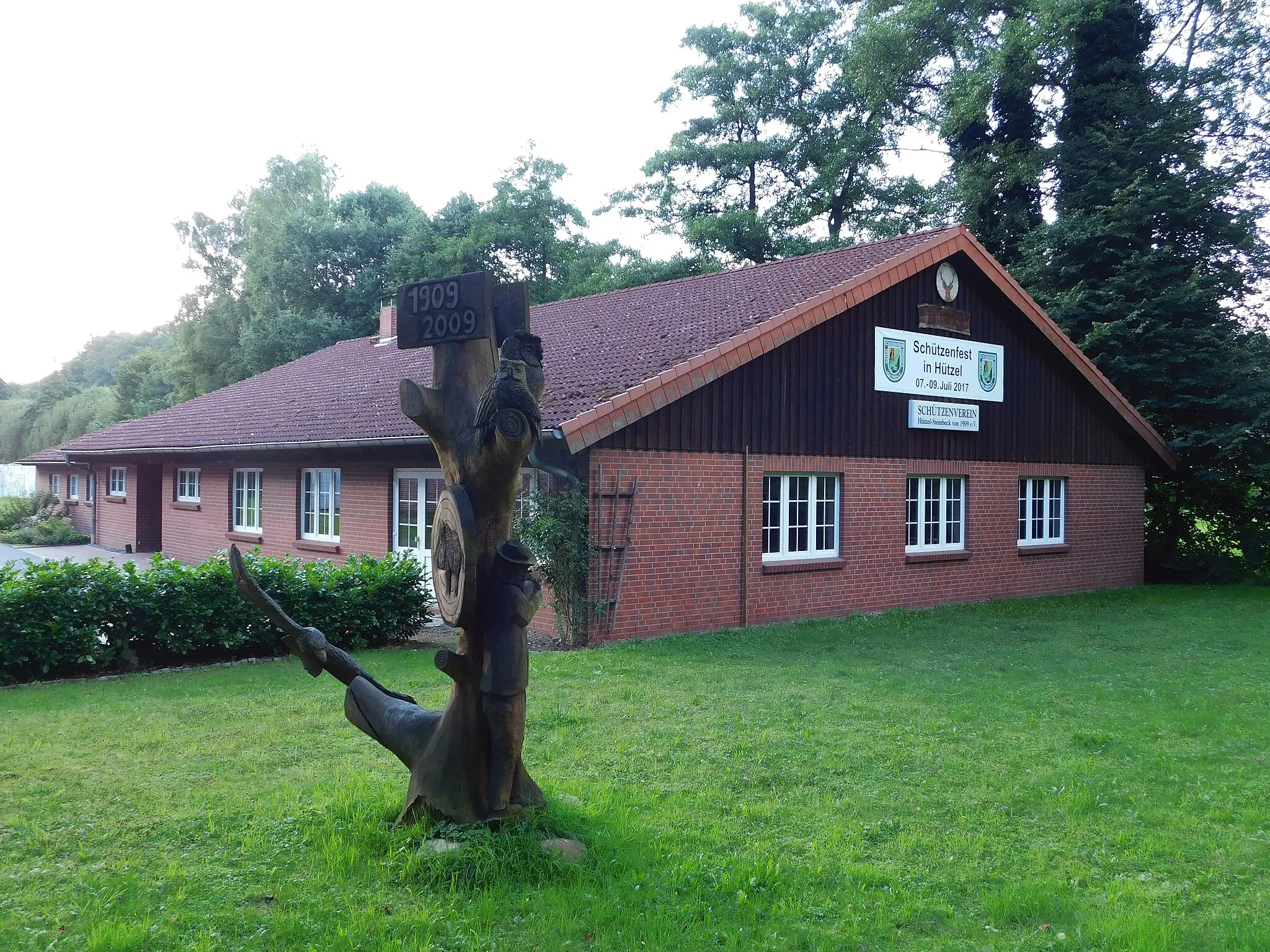 Photo showing: Schützenhaus des über hundert Jahre alten Schützenvereins Hützel-Steinbeck in Hützel.