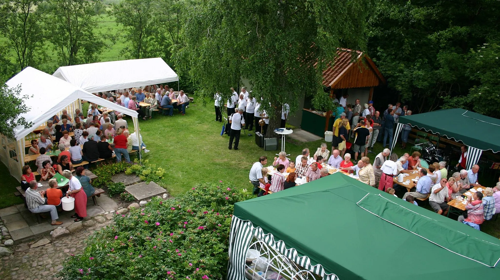Photo showing: Veranstaltungszelte an der Wassermühle Deelbrügge