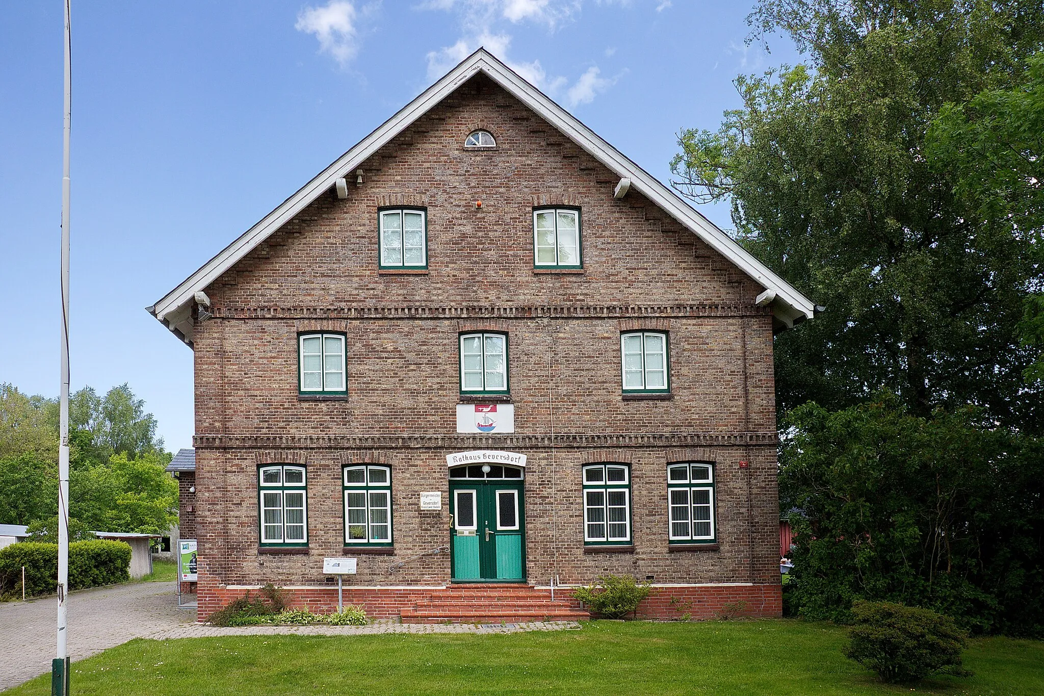 Photo showing: Rathaus und Heimatmuseum in Geversdorf, Niedersachsen, Deutschland