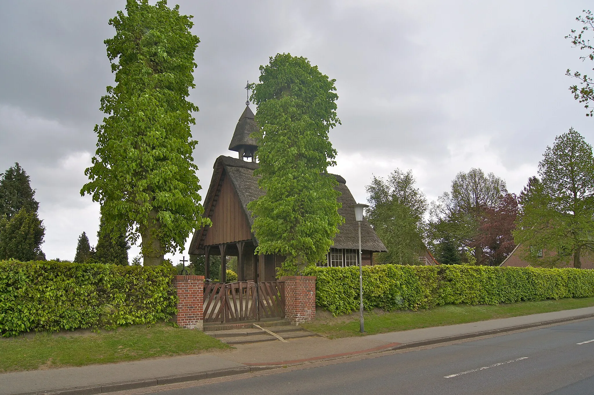 Photo showing: Hammah, Germany: Memorial chapel for the fallen in both world wars