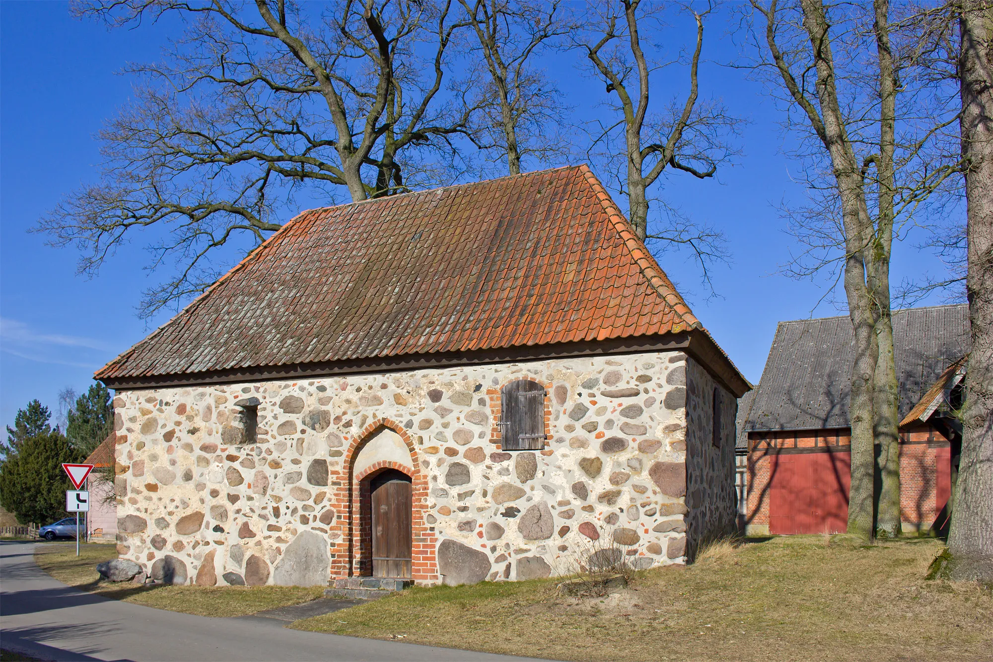 Photo showing: Chapel of the small village Thune (district Lüchow-Dannenberg, northern Germany).