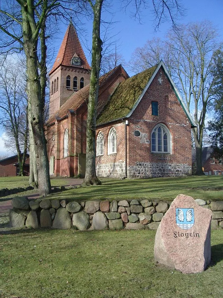 Photo showing: The Evangelical Lutheran St. Paul's Church in Flögeln, Lower Saxony, Germany.