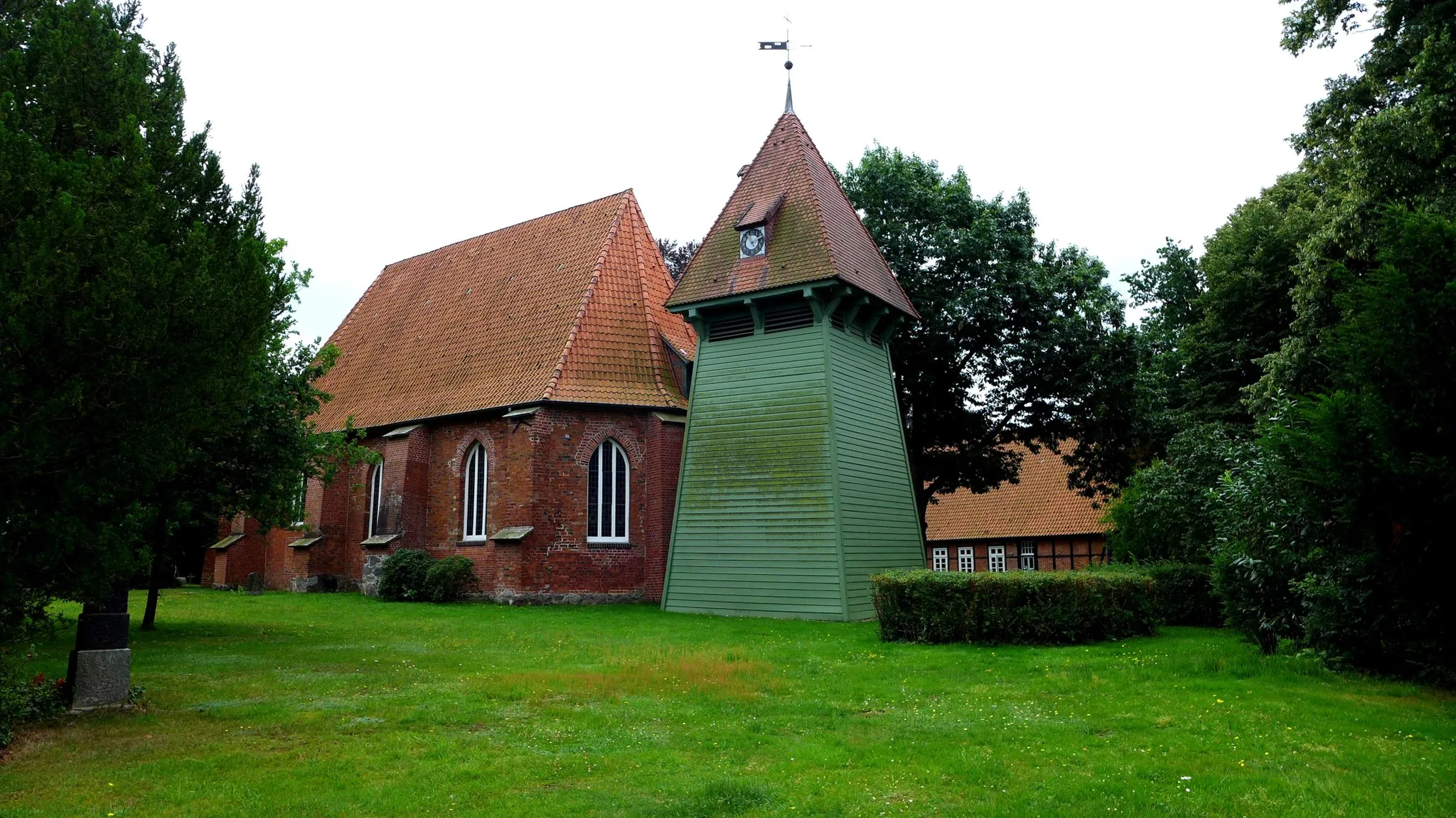 Photo showing: Katharinen-Kirche in Embsen. Aufnahmedatum 2016-07.
