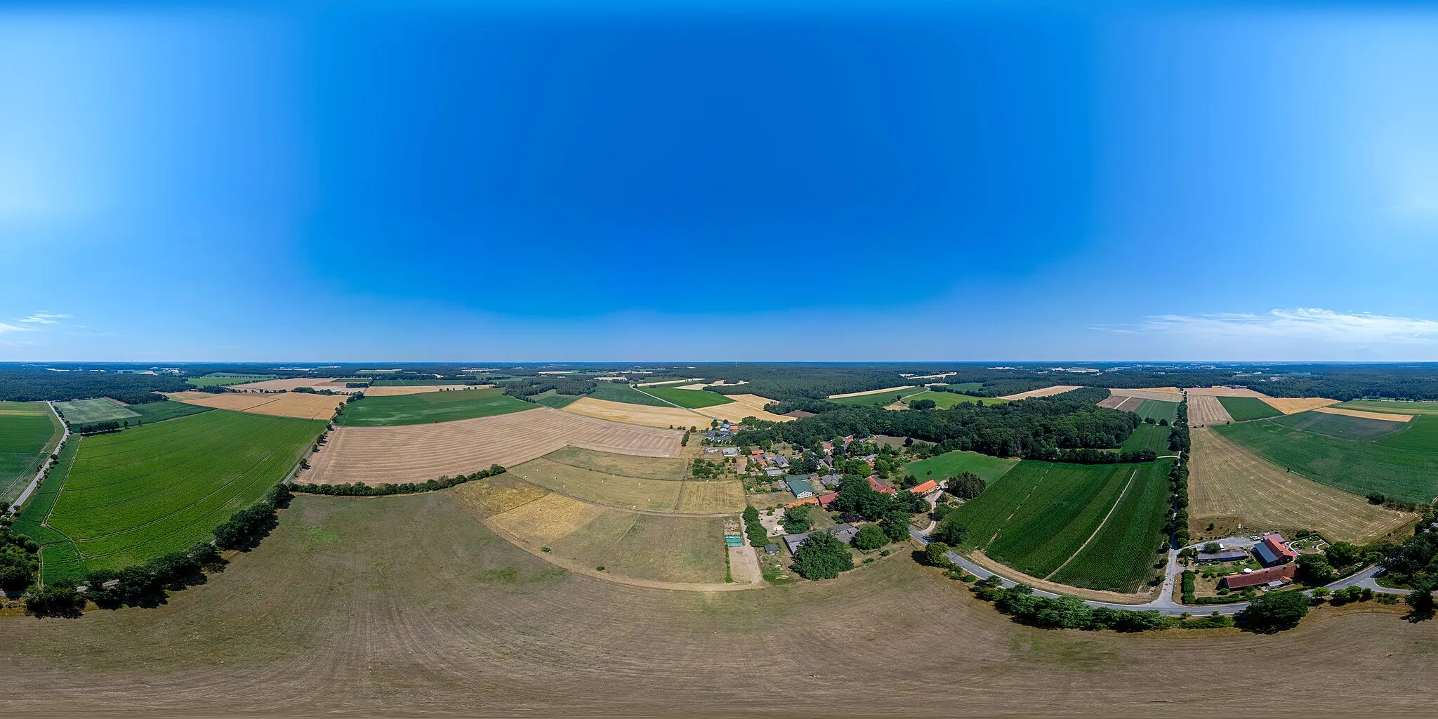 Photo showing: 360°-Kugelpanorama der Gemarkung Hohenvolkfien (Bildmitte/Start = Norden). Das Dorf ist ein Ortsteil der Gemeinde Waddeweitz im Landkreis Lüchow-Dannenberg.