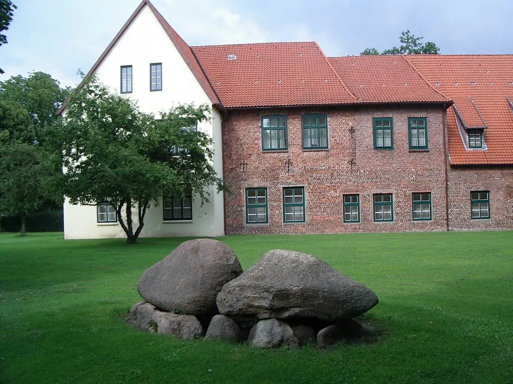 Photo showing: Das Alte Kreishaus (Rückseite) in Bremervörde, Niedersachsen, heute Bachmann-Museum
Selbst fotografiert von Benutzer:Geoz

August 2006