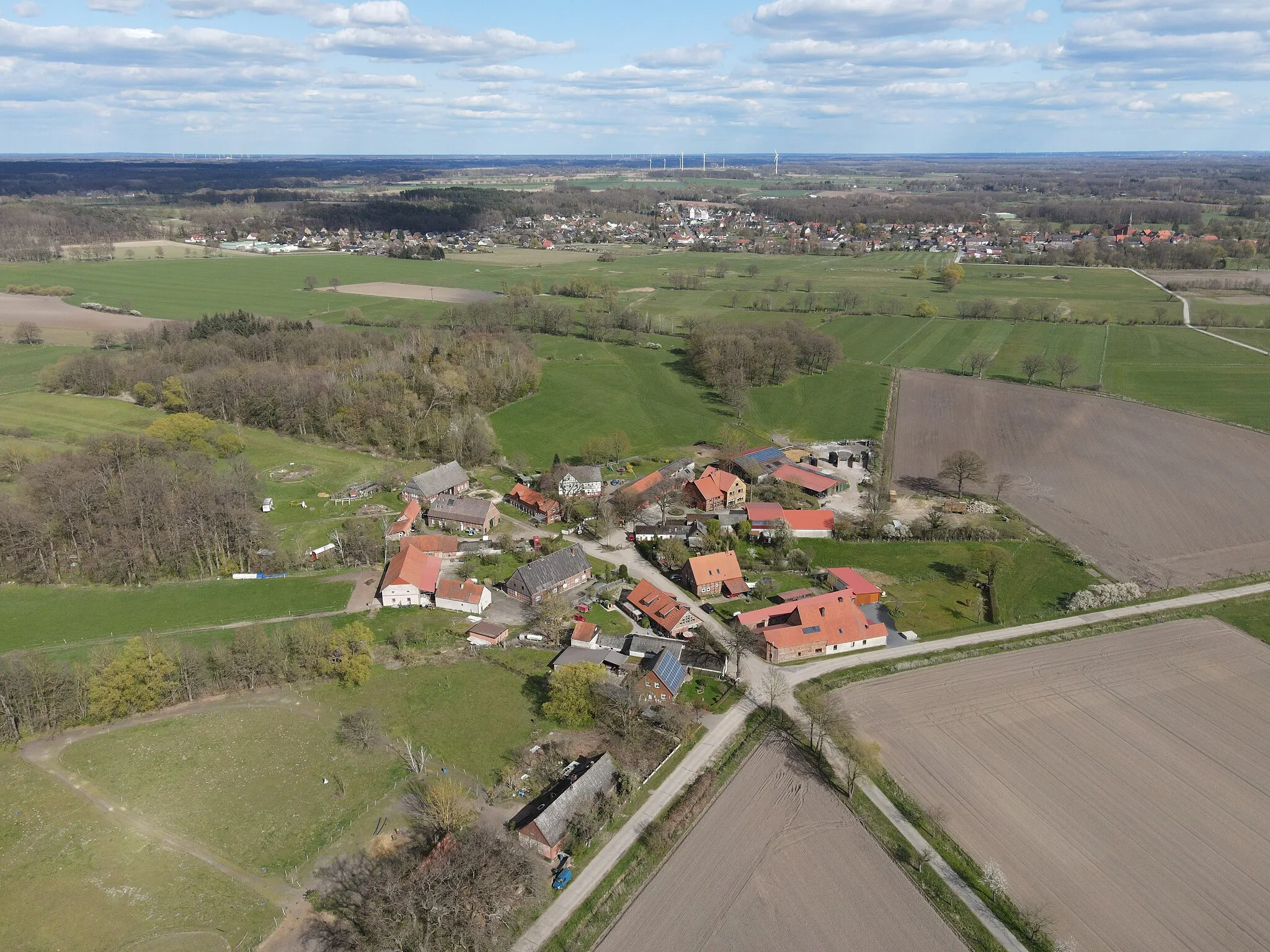 Photo showing: Mützen im April 2021 von Westen