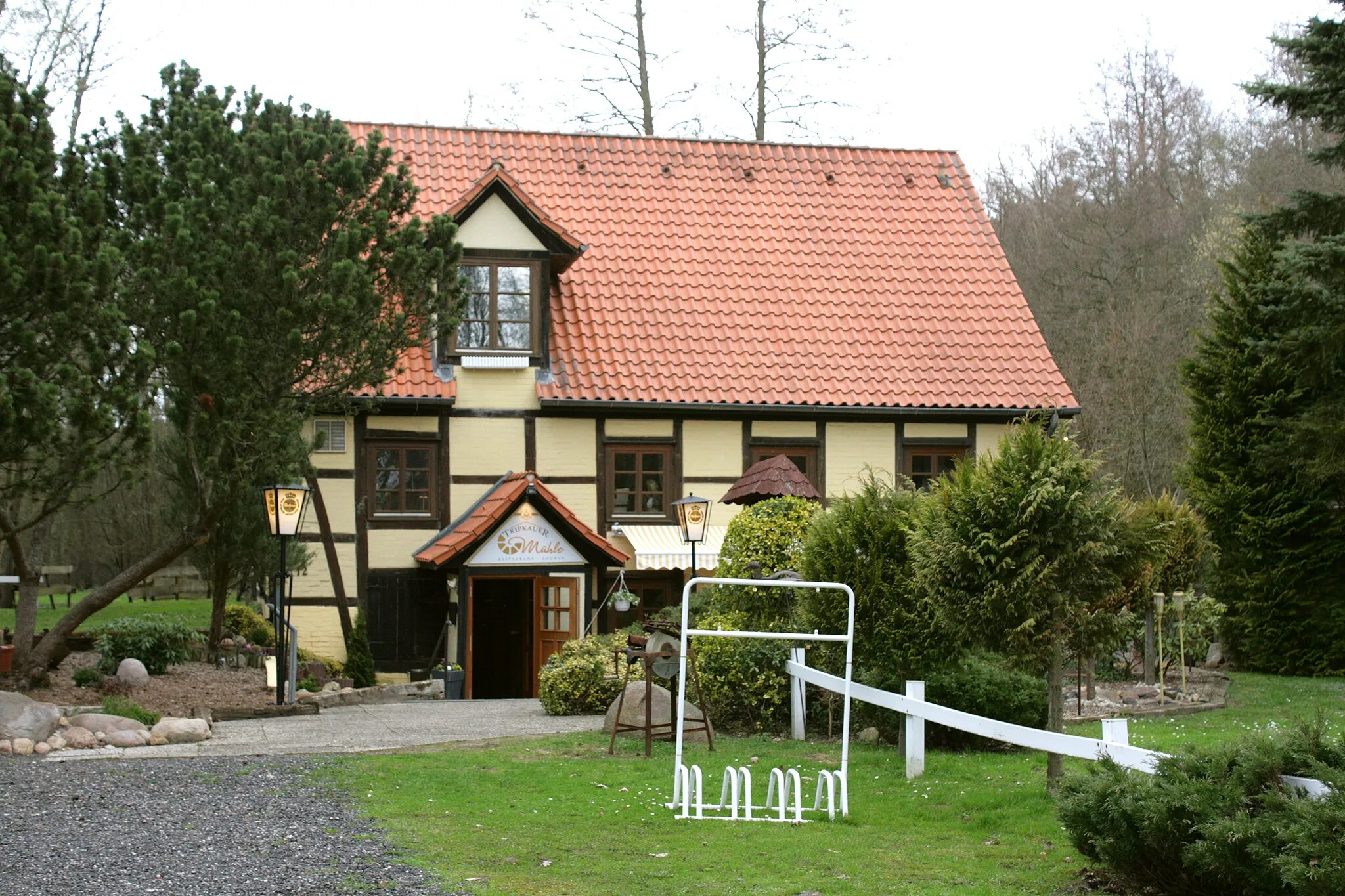 Photo showing: Wassermühle Tripkau am Streetzer Mühlenbach in Tripkau, Dannenberg (Elbe)