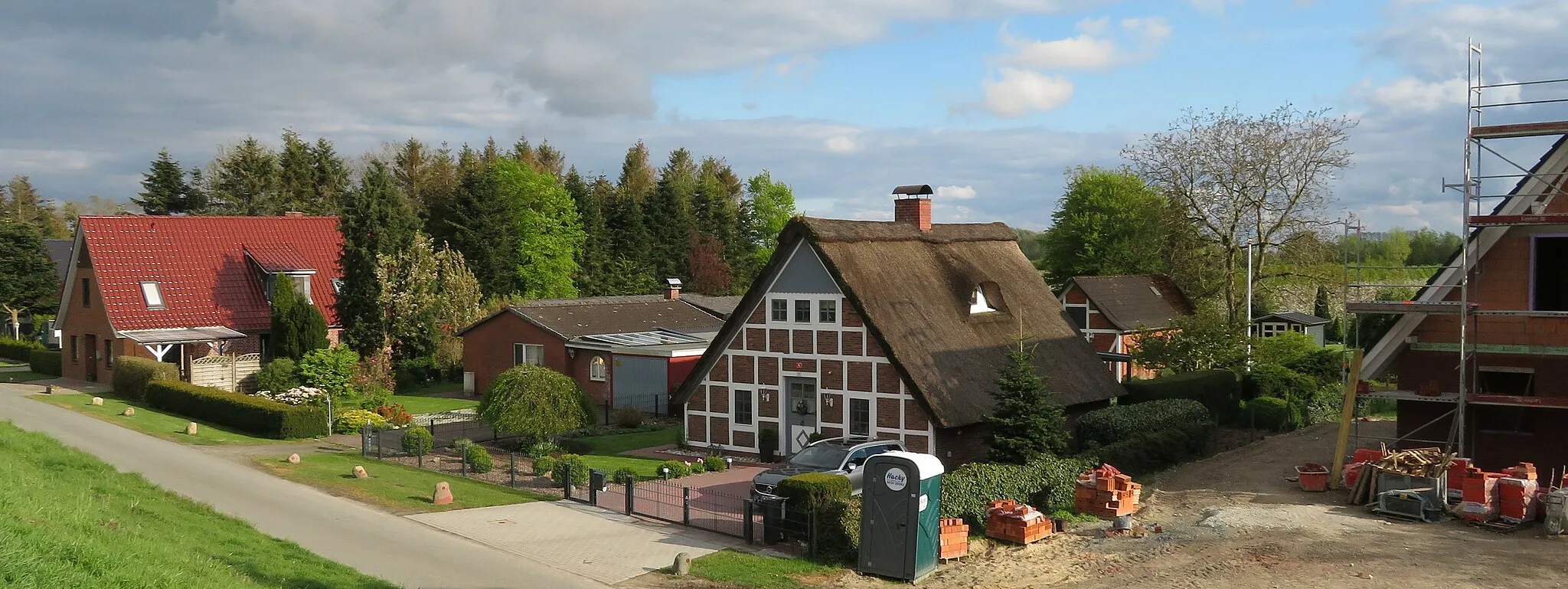 Photo showing: Häuser am Winterdeich