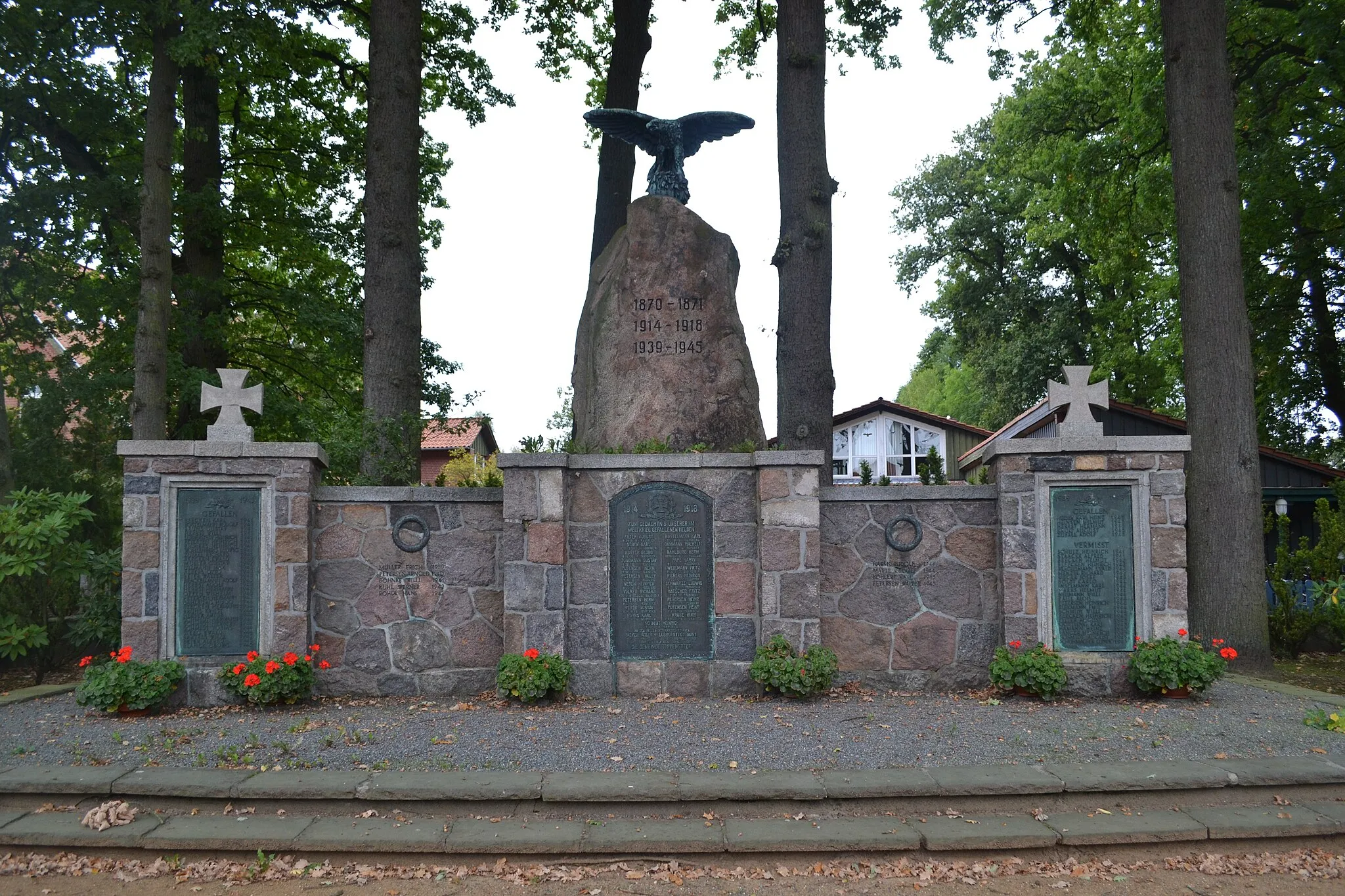 Photo showing: Denkmal in Toppenstedt