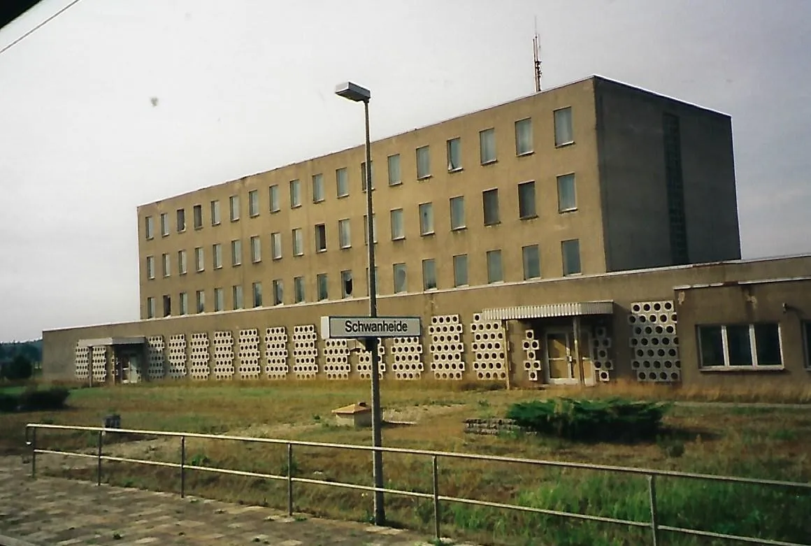 Photo showing: Grenzabfertigungsgebäude am Bahnhof Schwanheide