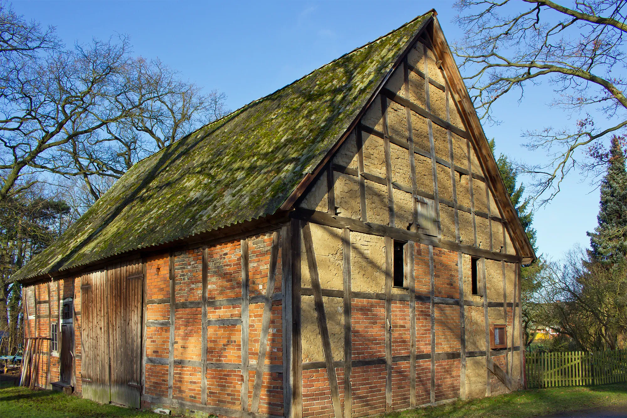 Photo showing: Cultural heritage monument "Lüggau No 11b, barn" in the village Lüggau near Dannenberg (Elbe).
