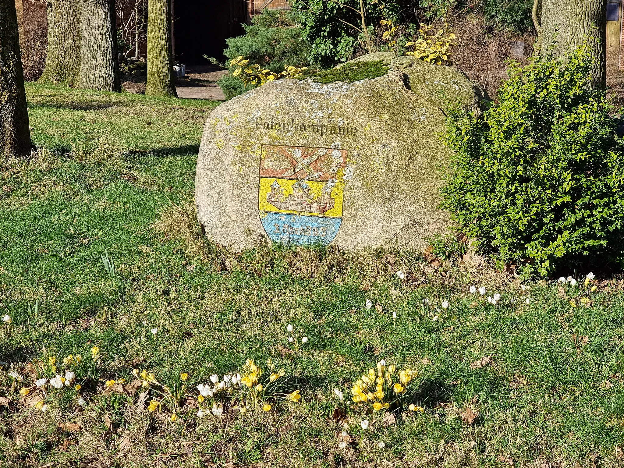 Photo showing: Patenkompanie 3. NschBu 3 Freundschaftsdenkmal in Helvesiek