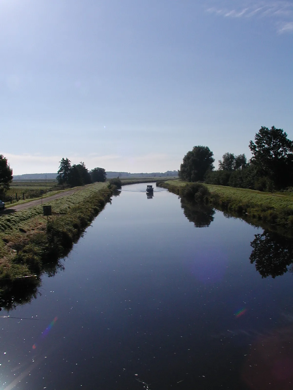 Photo showing: Der Hadlerkanal in Osten Richtung Süden