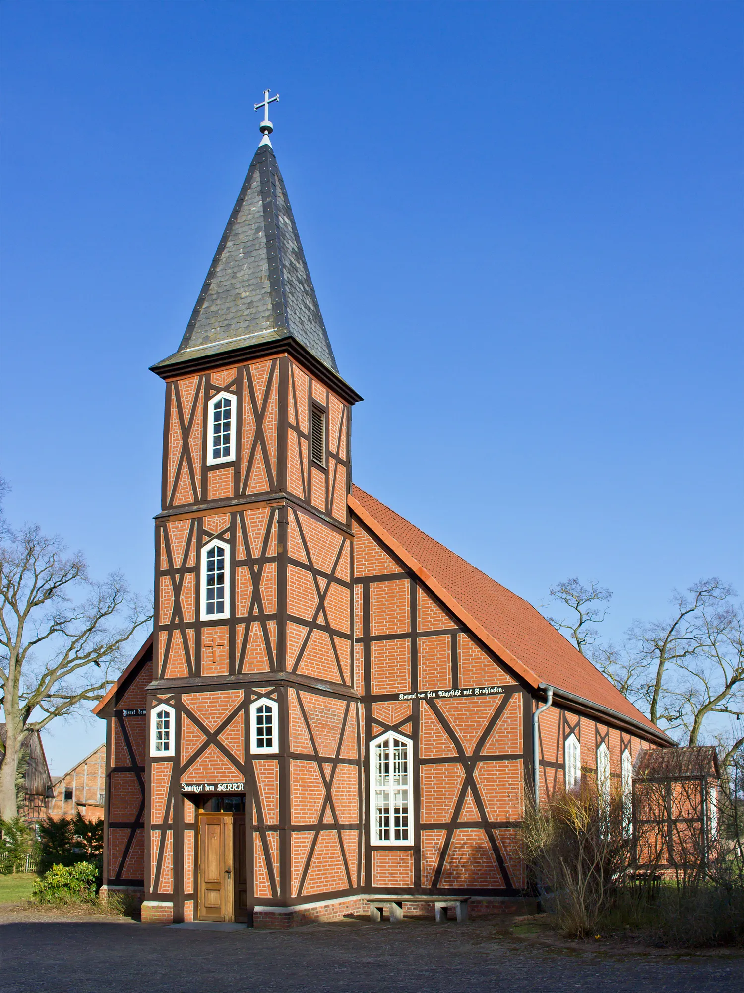 Photo showing: Church in the small village Gistenbeck (district Lüchow-Dannenberg, north-eastern Lower Saxony, Germany).