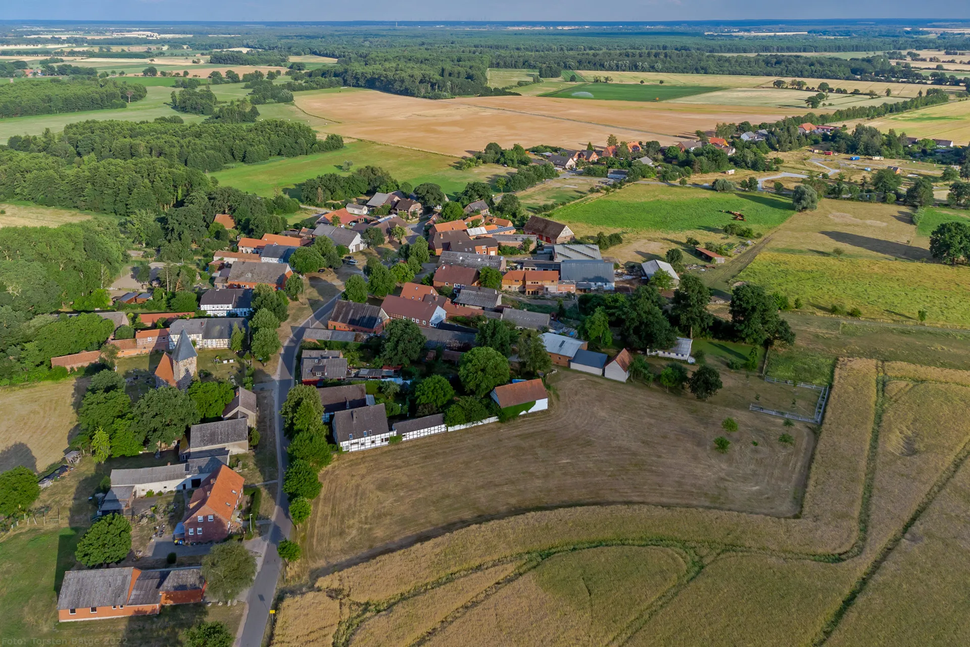 Photo showing: Luftbild von Luckau (Wendland), dem Hauptort der gleichnamigen Gemeinde im Landkreis Lüchow-Dannenberg.