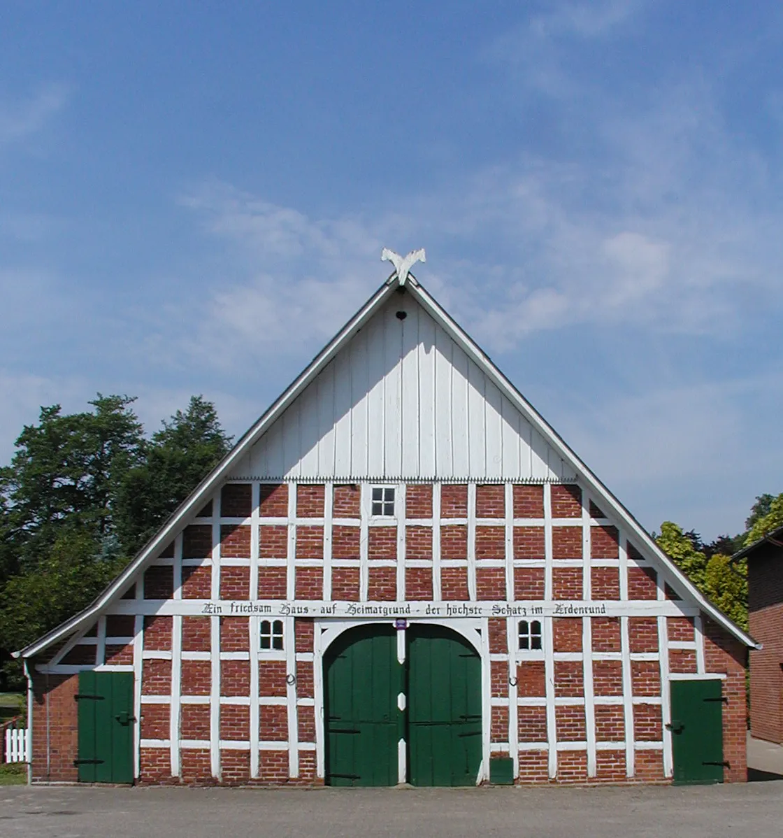 Photo showing: Ein Bauerhaus, Mittelstenahe