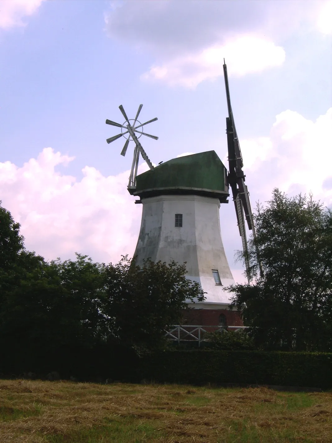 Photo showing: Windmuehle in Wallhöfen, Gemeinde Vollersode