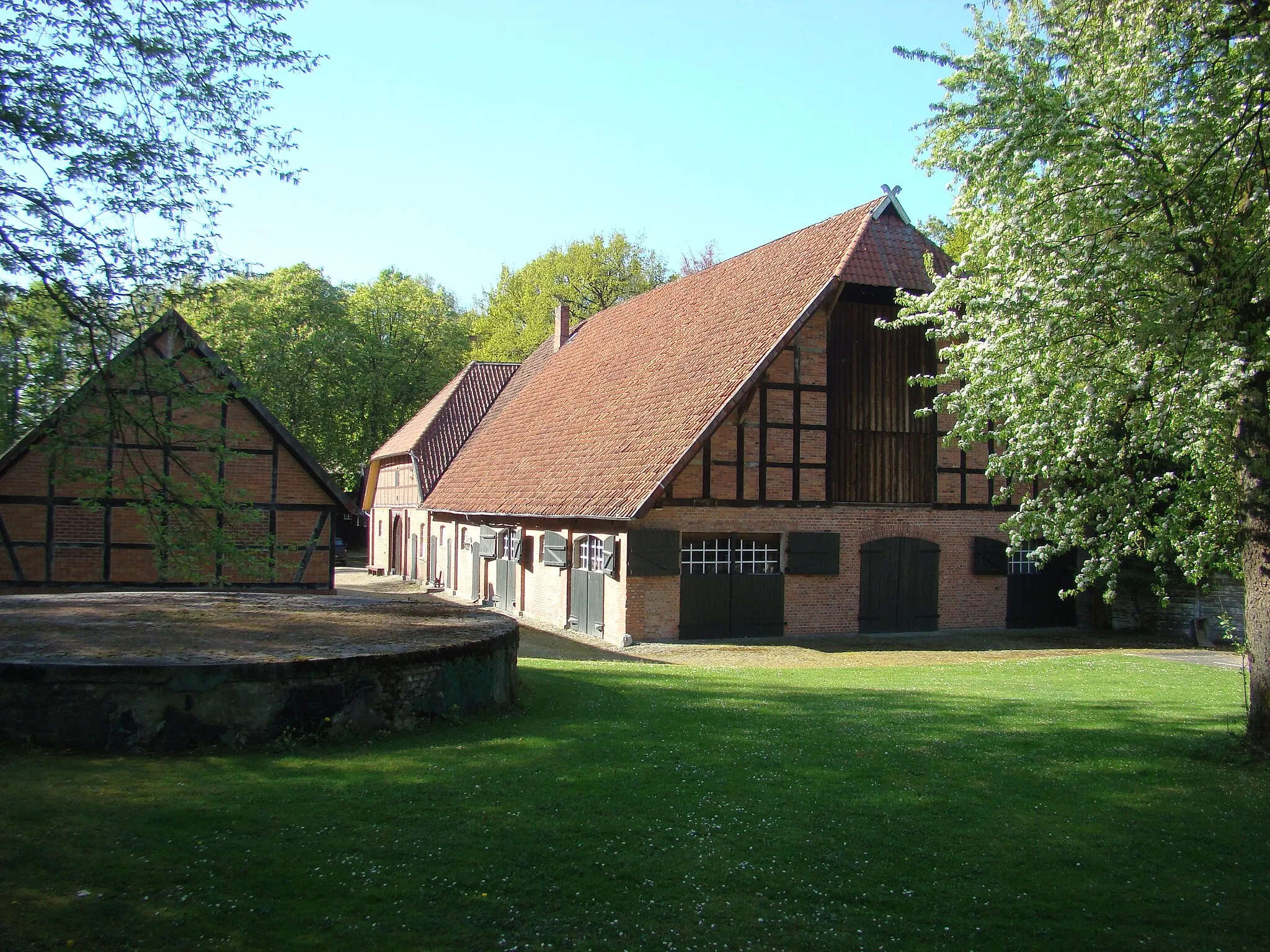 Photo showing: The Gehrshof, an old farm in Dohnsen, Lower Saxony, Germany.
