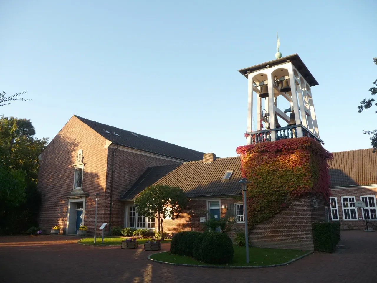 Photo showing: Church St. Markus in Bremen-Kattenturm