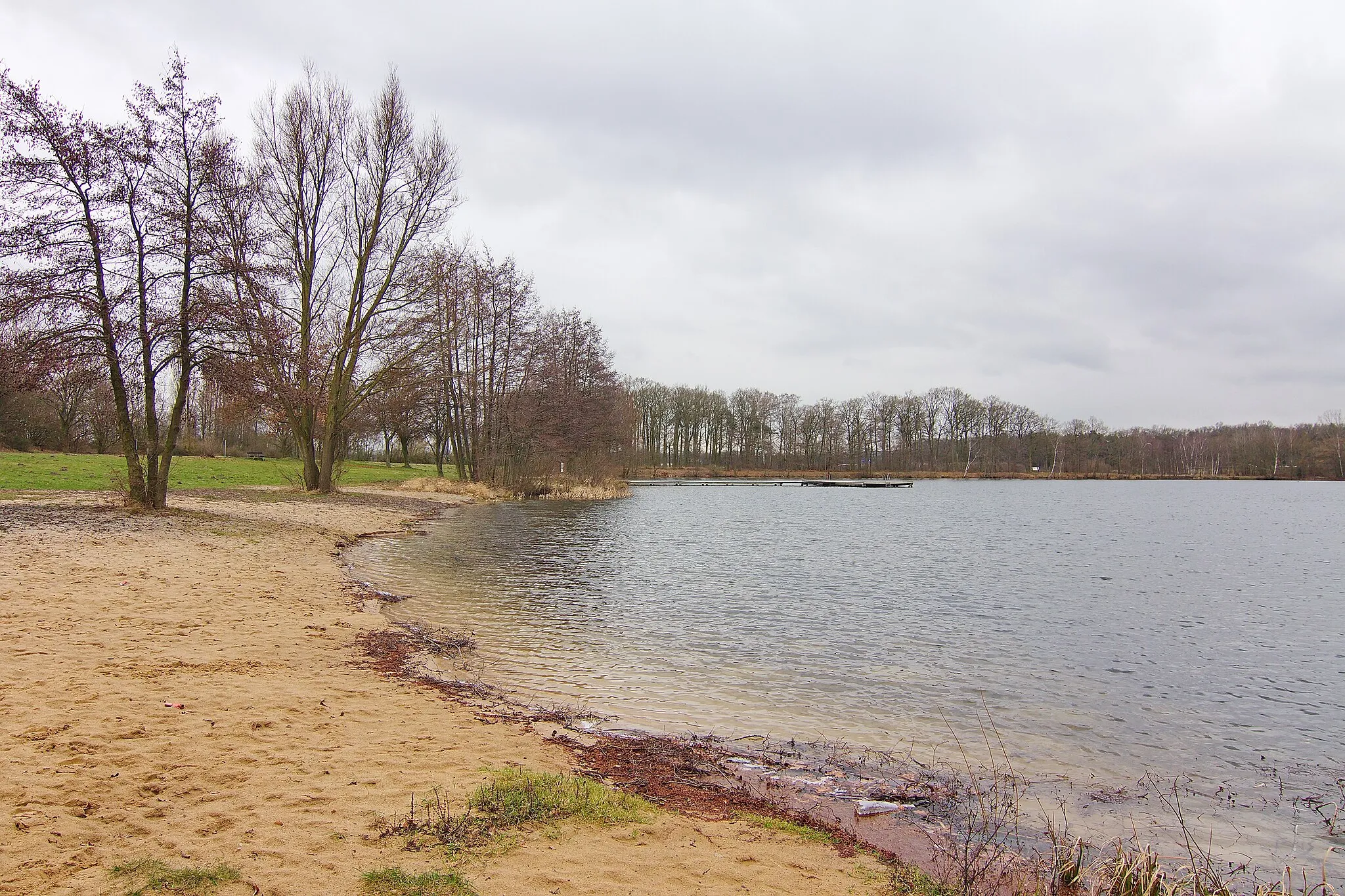 Photo showing: Kirchhorster See in Kirchhorst (Isernhagen), Niedersachsen, Deutschland