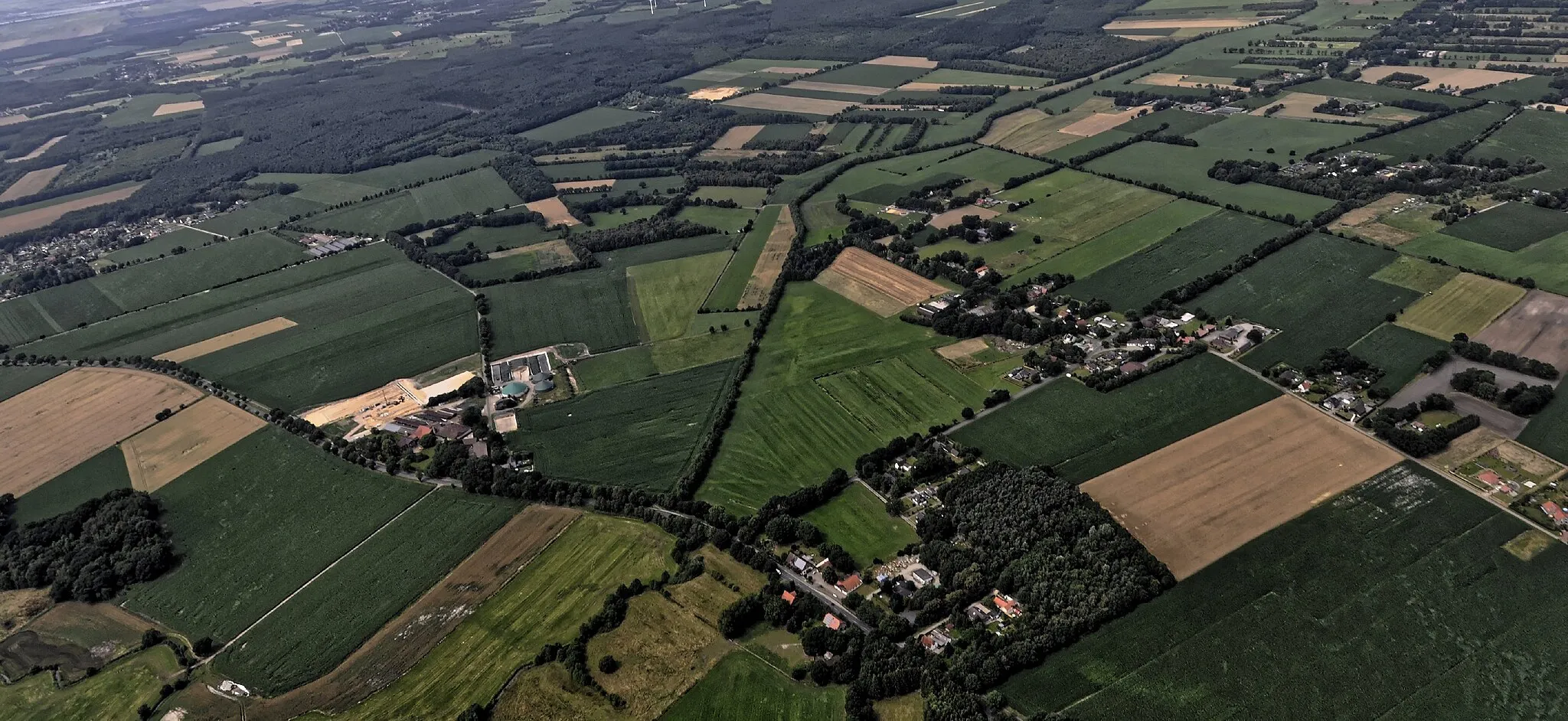 Photo showing: Bilder vom Flug Nordholz Hammelburg 2015: Gackau und Hof Gackau.