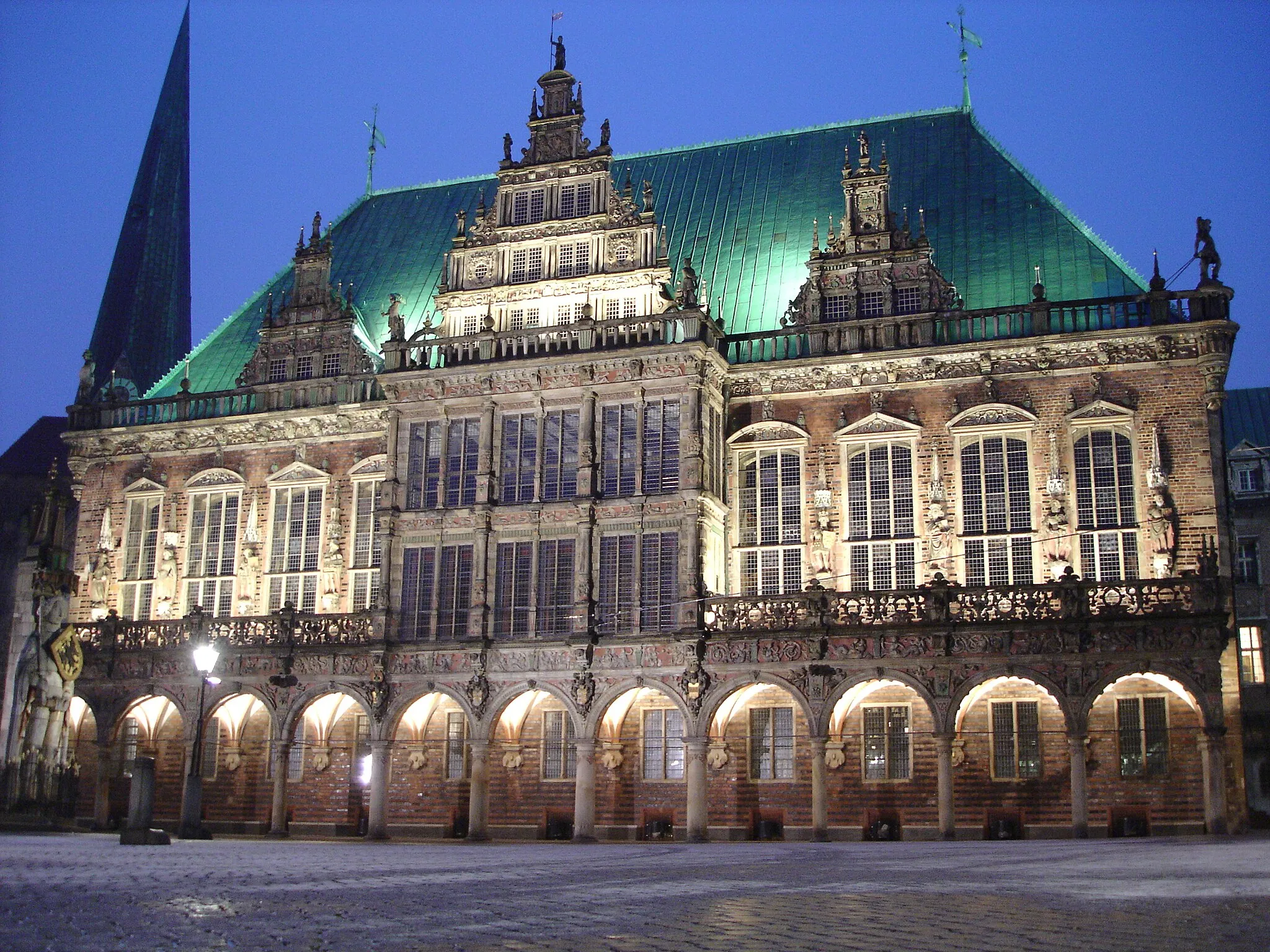 Photo showing: Town Hall of Bremen in the early morning.