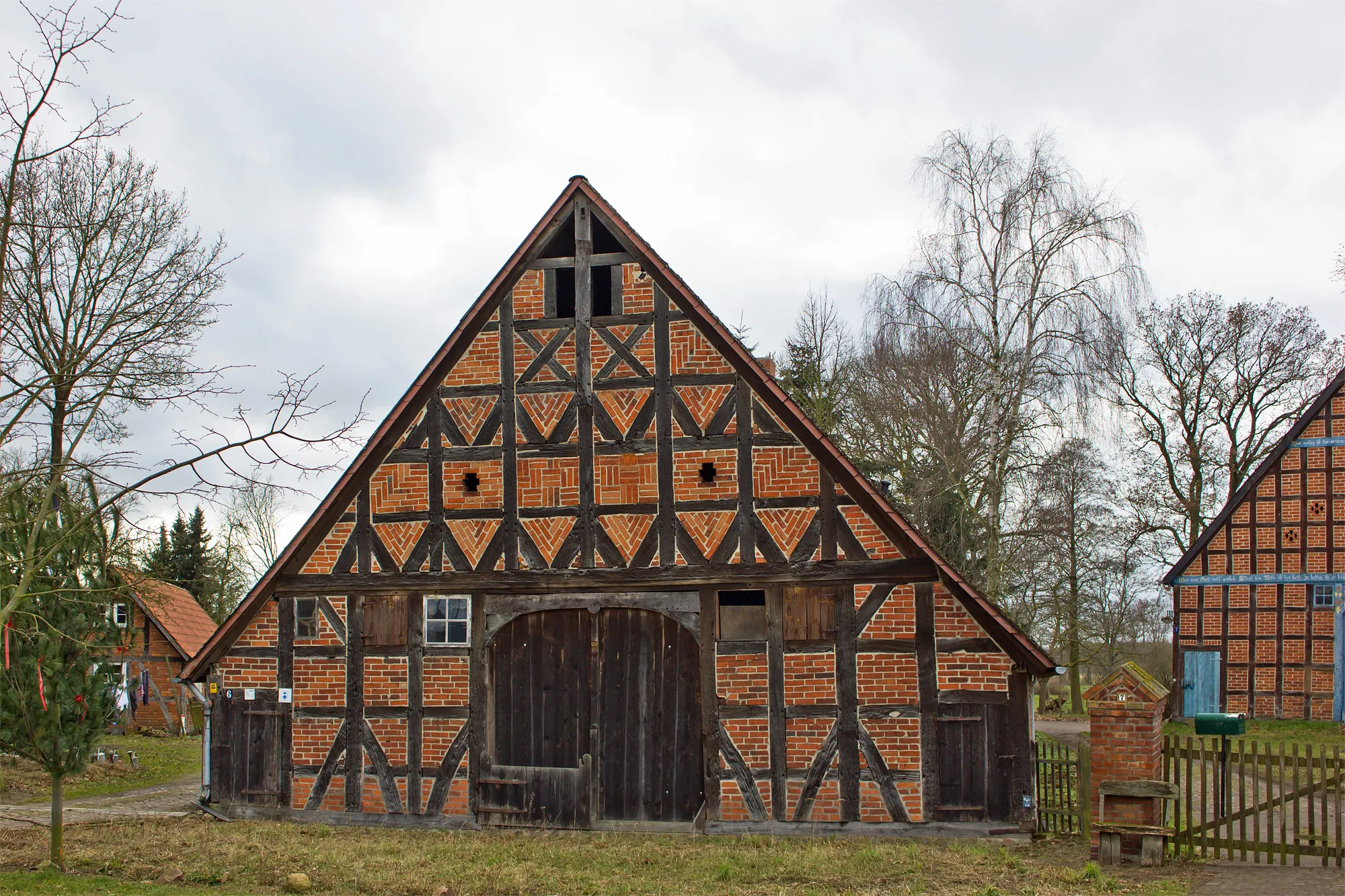 Photo showing: Cultural heritage monument "No 6" in the village Weitsche near Lüchow (district Lüchow-Dannenberg, northern Germany); built in 1716.